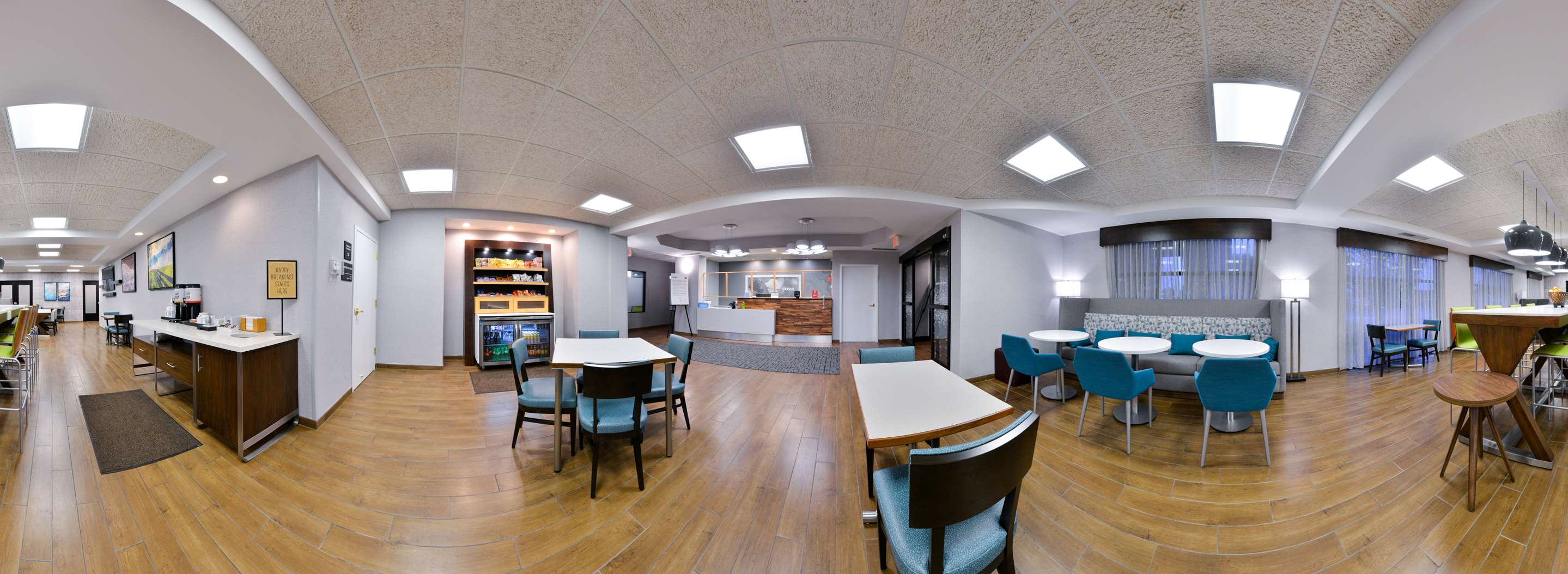 Breakfast Area | Hampton Inn LaPorte IN
