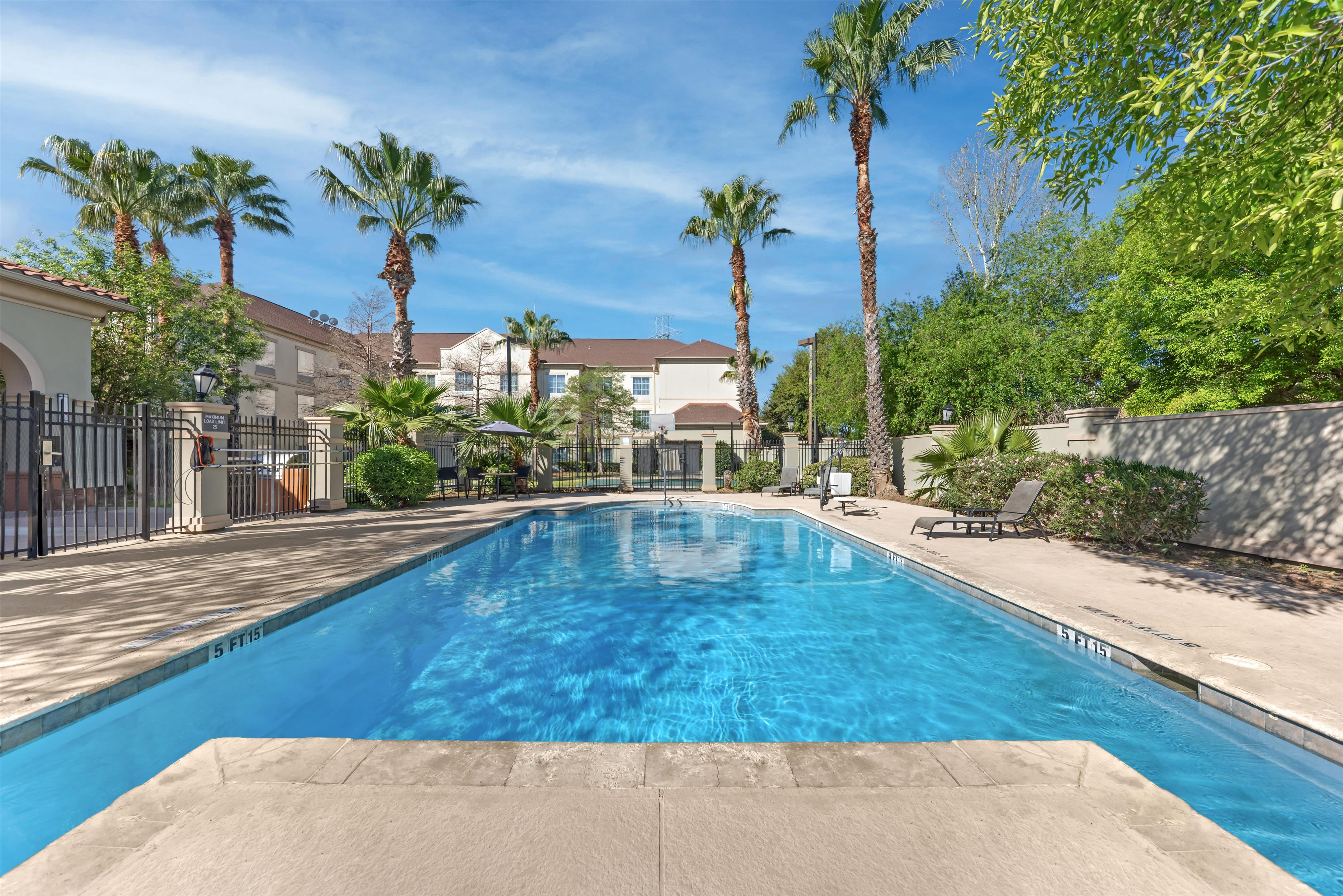 Pool | Homewood Suites by Hilton Laredo at Mall del Norte