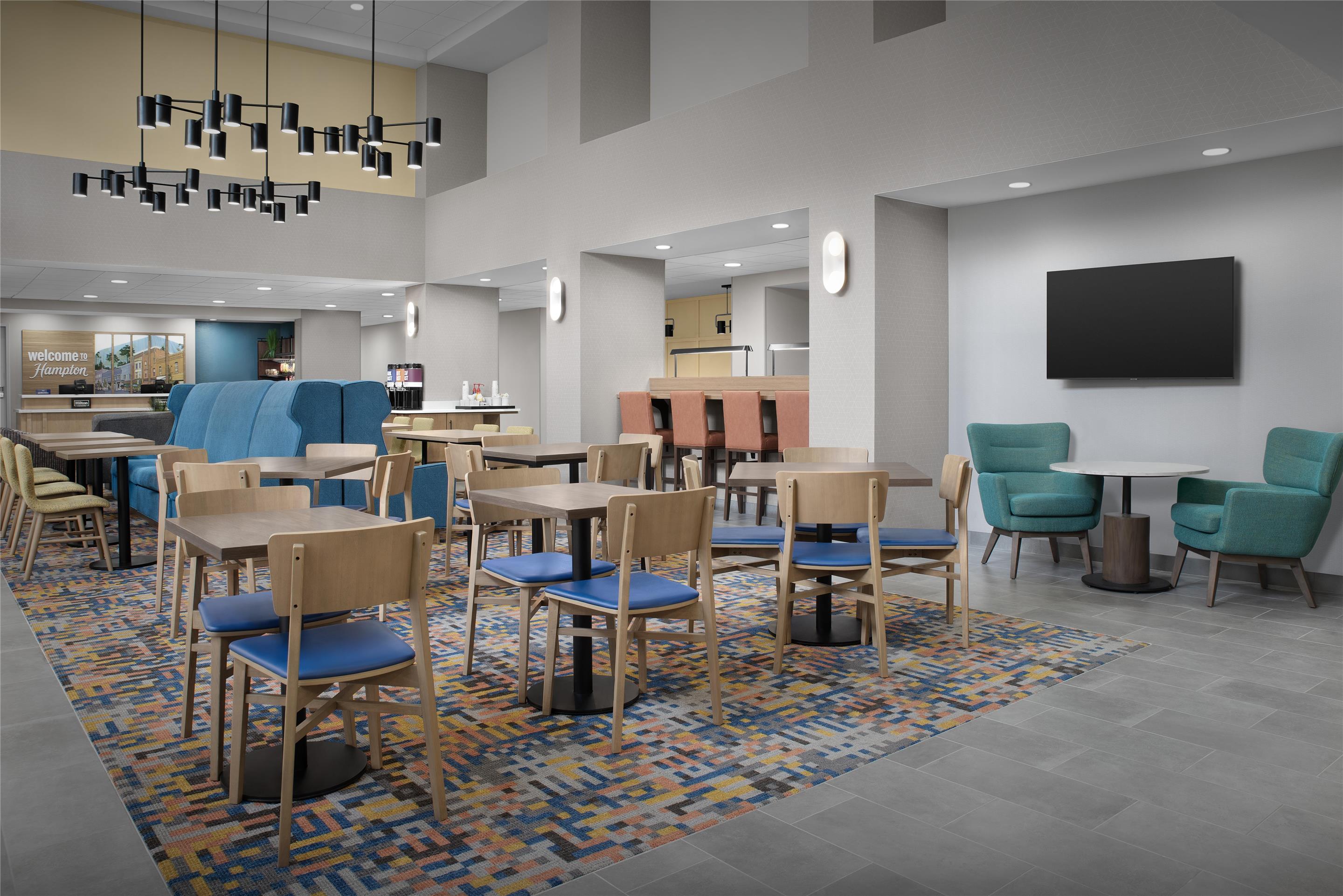 Lobby | Hampton Inn & Suites Laurel, MS