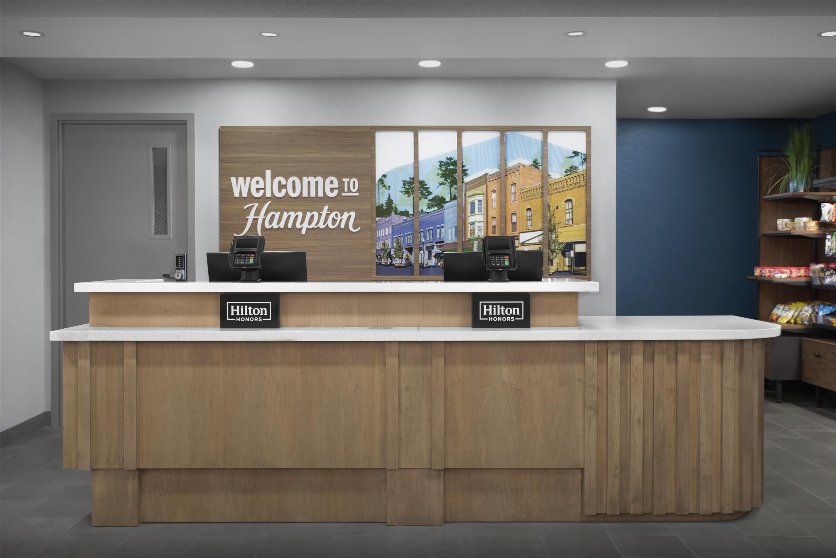 Reception | Hampton Inn & Suites Laurel, MS
