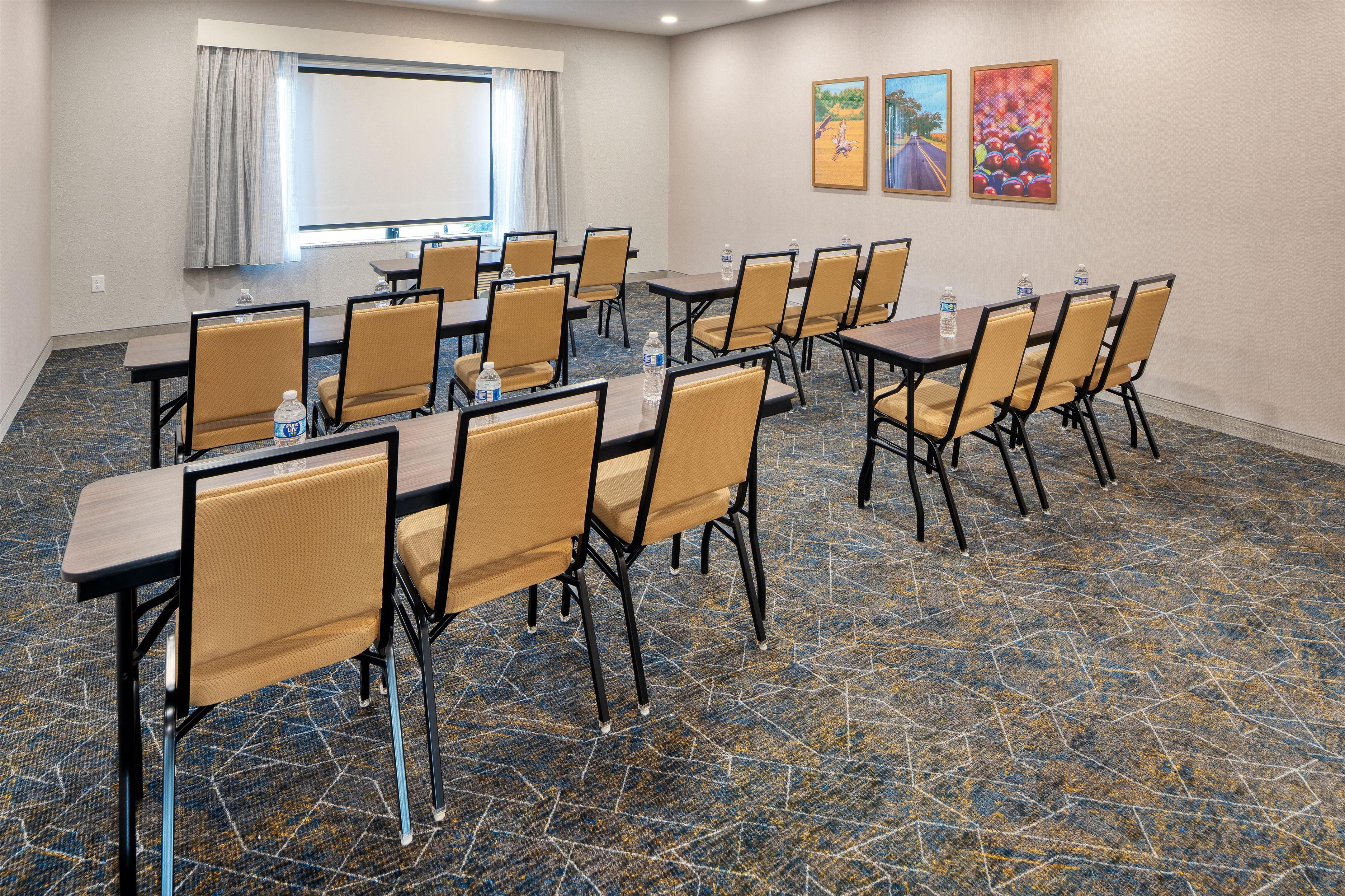 Meeting Room | Hampton Inn Tomah