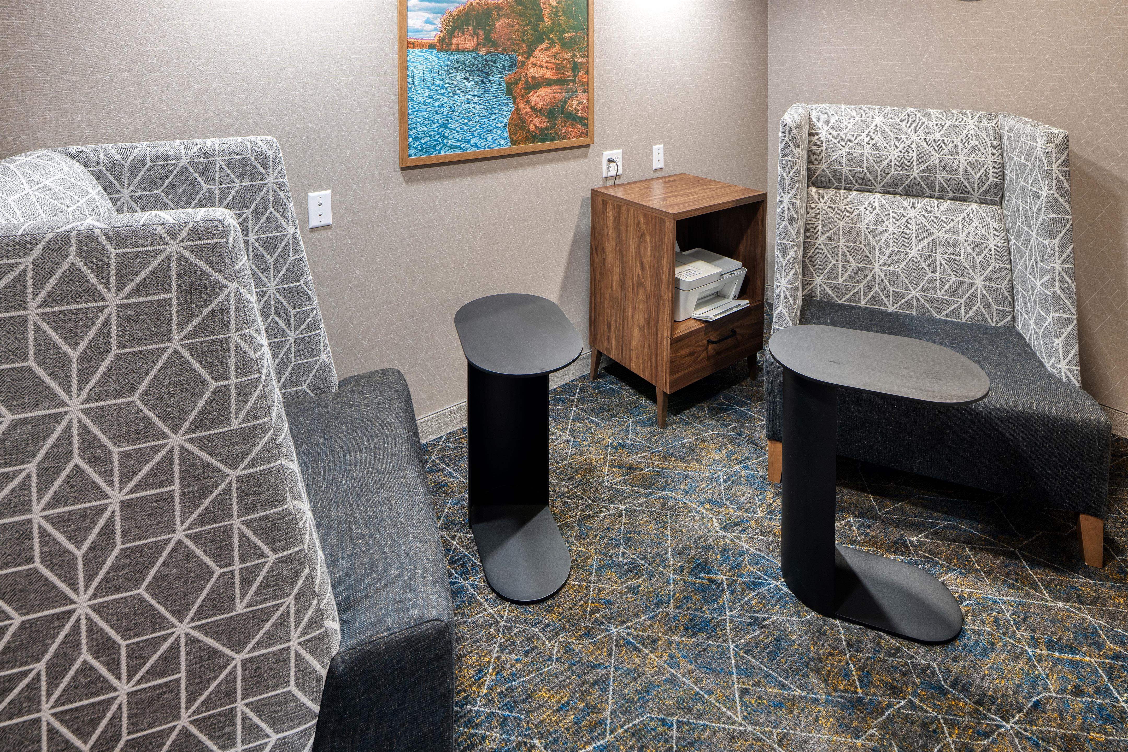 Meeting Room | Hampton Inn Tomah