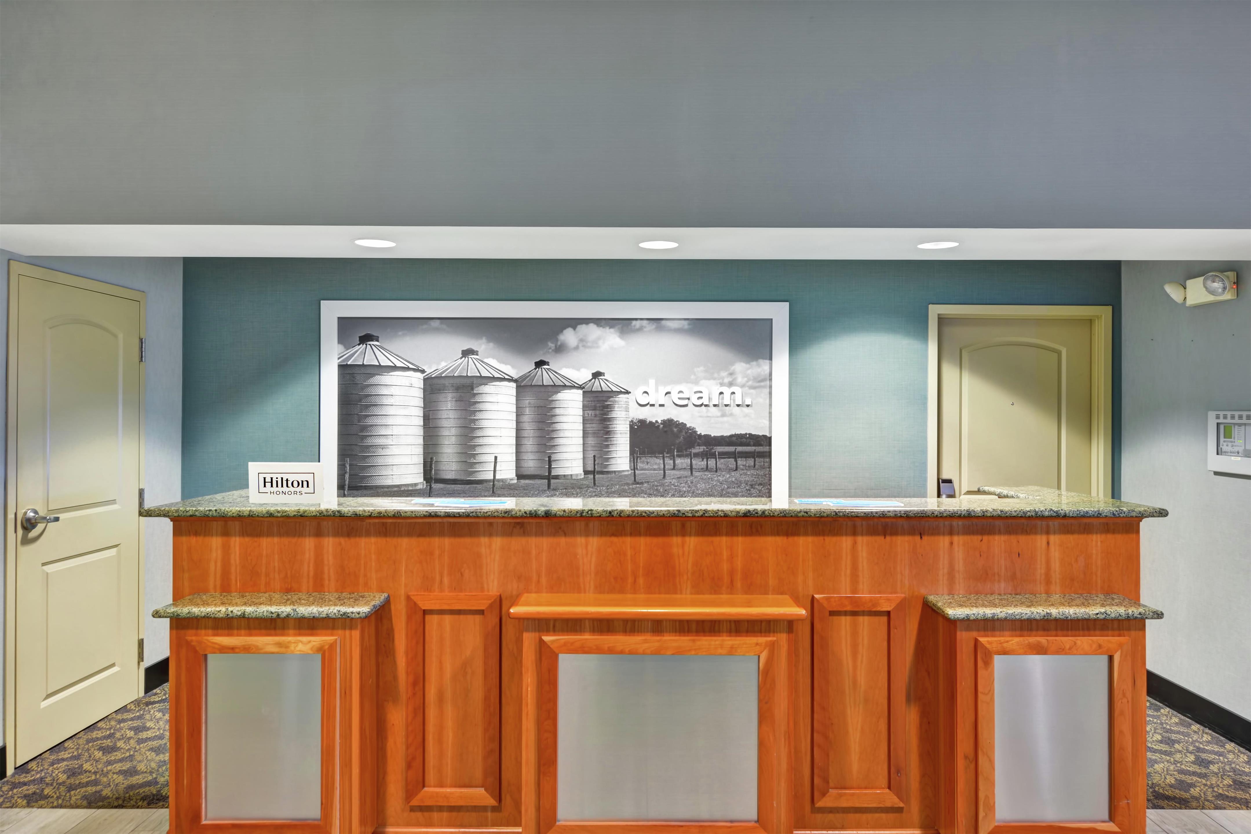 Reception | Hampton Inn Lewisburg