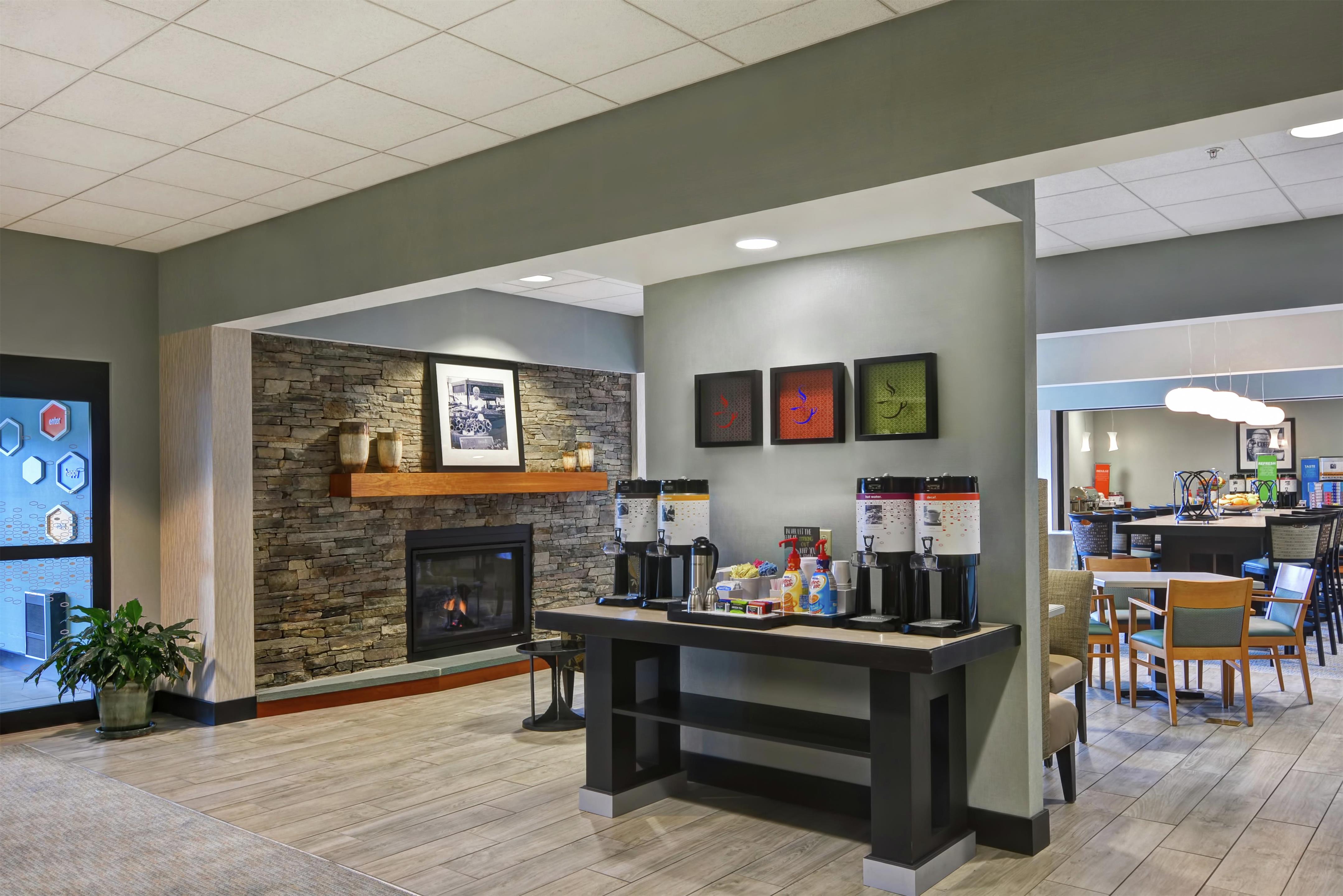 Restaurant | Hampton Inn Lewisburg