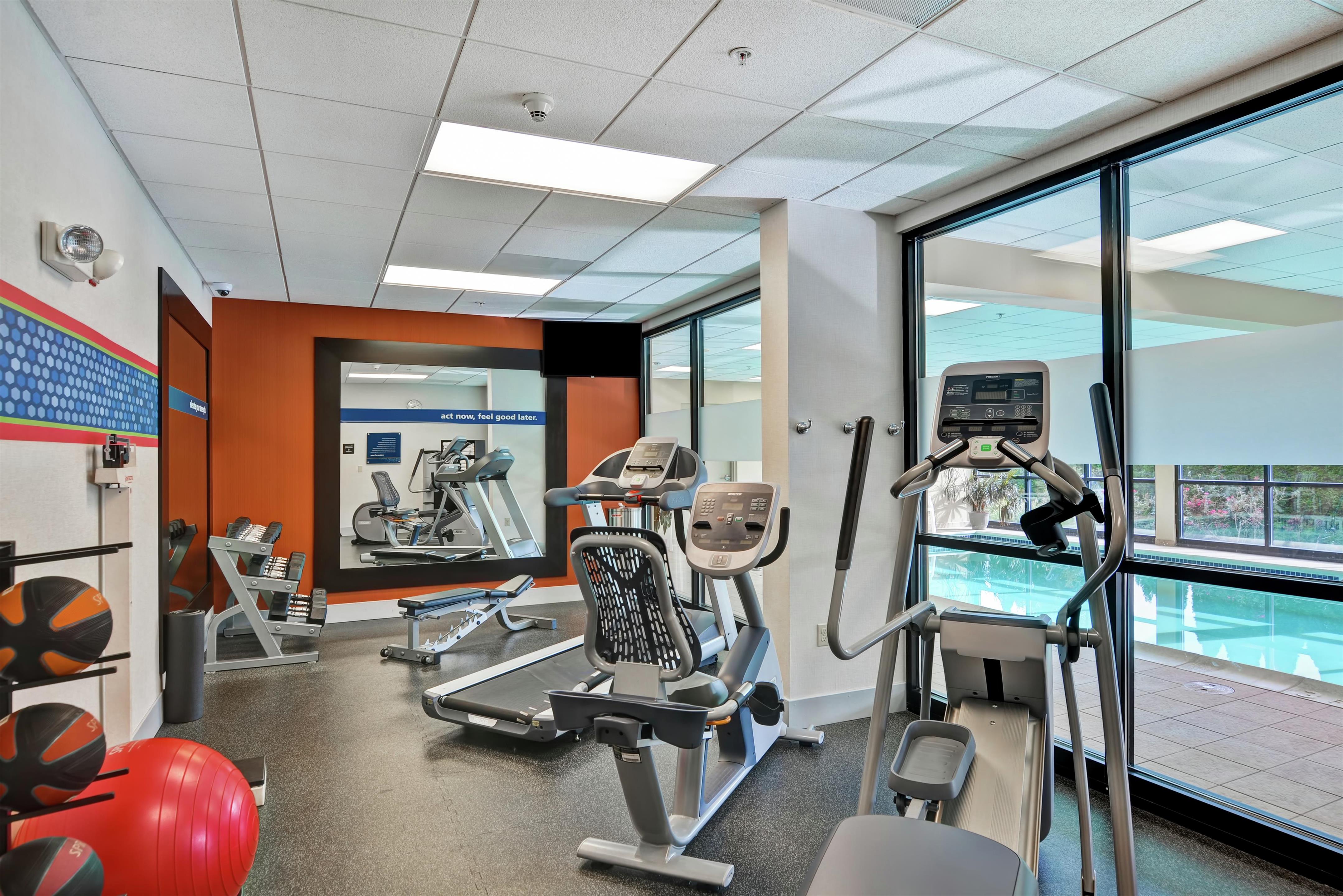 Health club fitness center gym | Hampton Inn Lewisburg