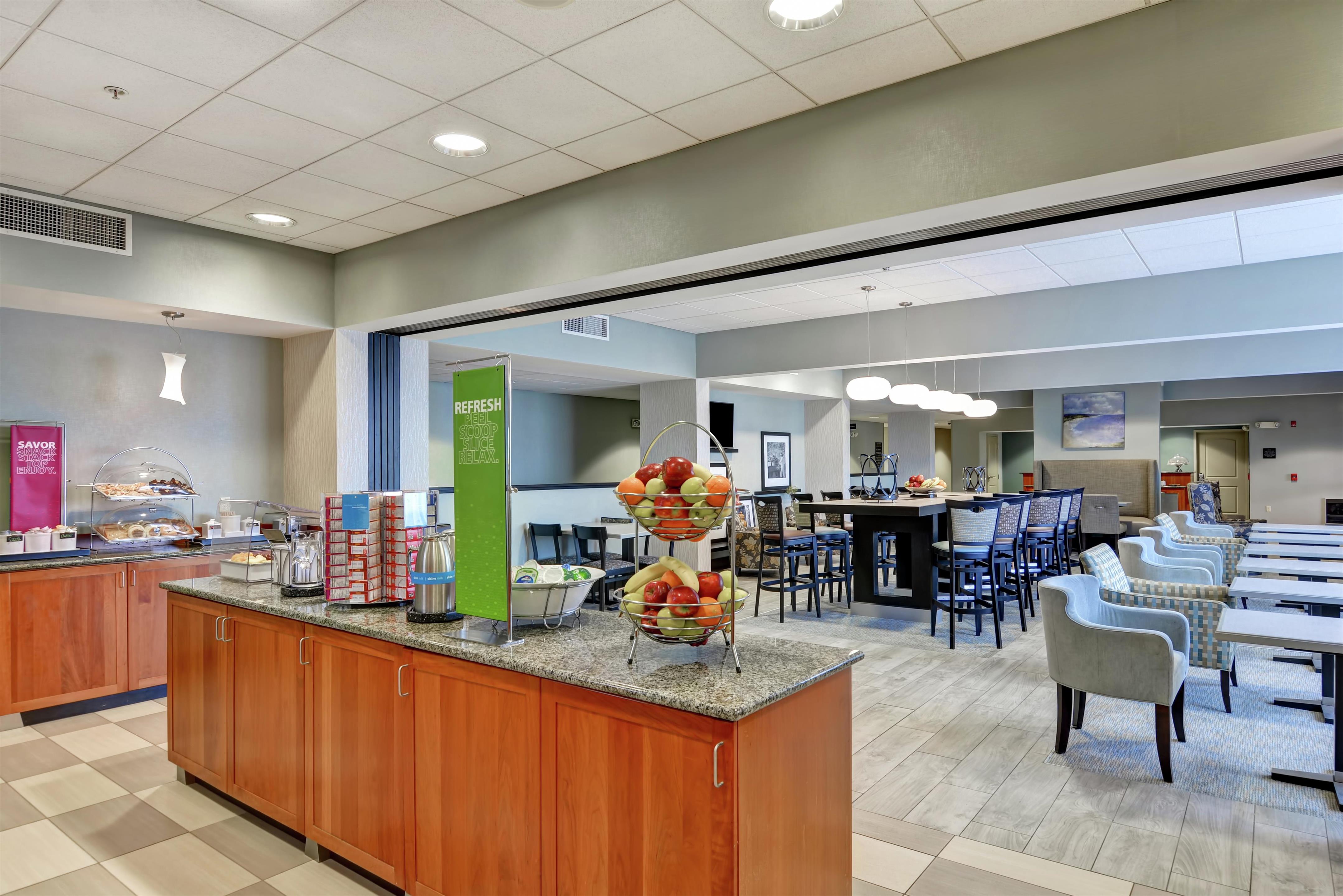 Restaurant | Hampton Inn Lewisburg