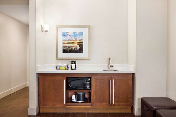  - Hampton Inn Lawrence