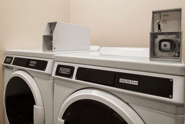  - Hampton Inn Lawrence