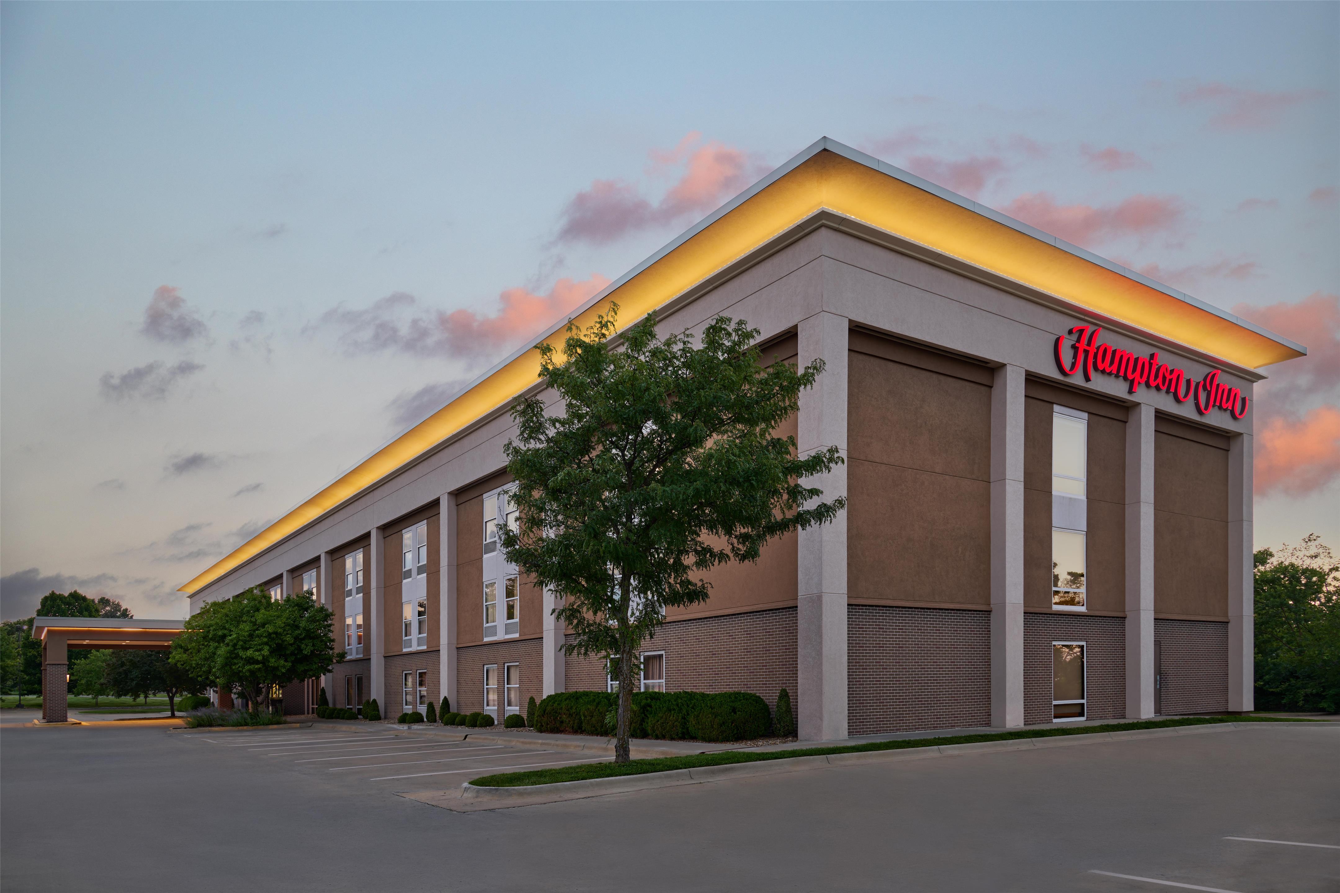 Exterior | Hampton Inn Lawrence