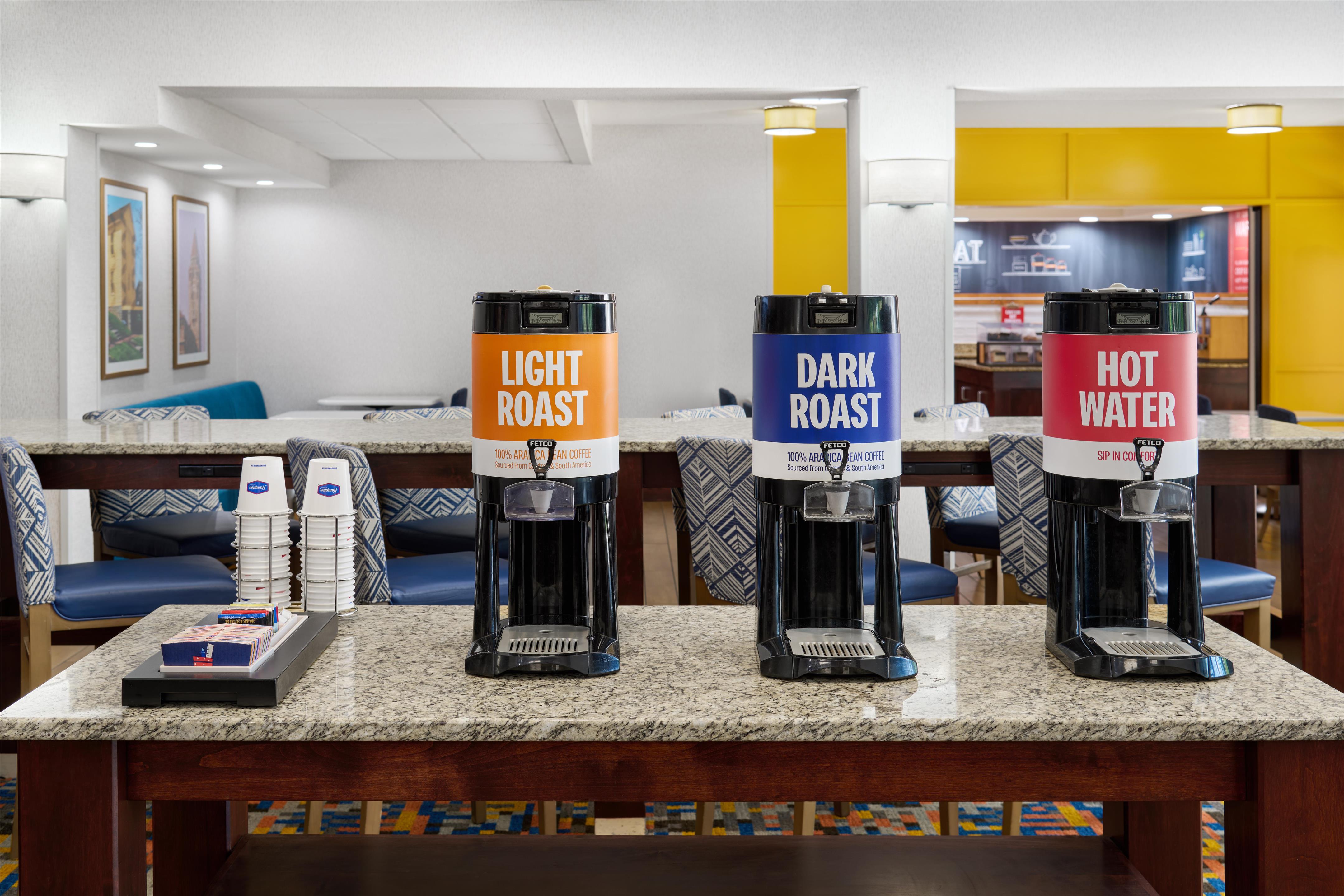 Restaurant | Hampton Inn Lawrence