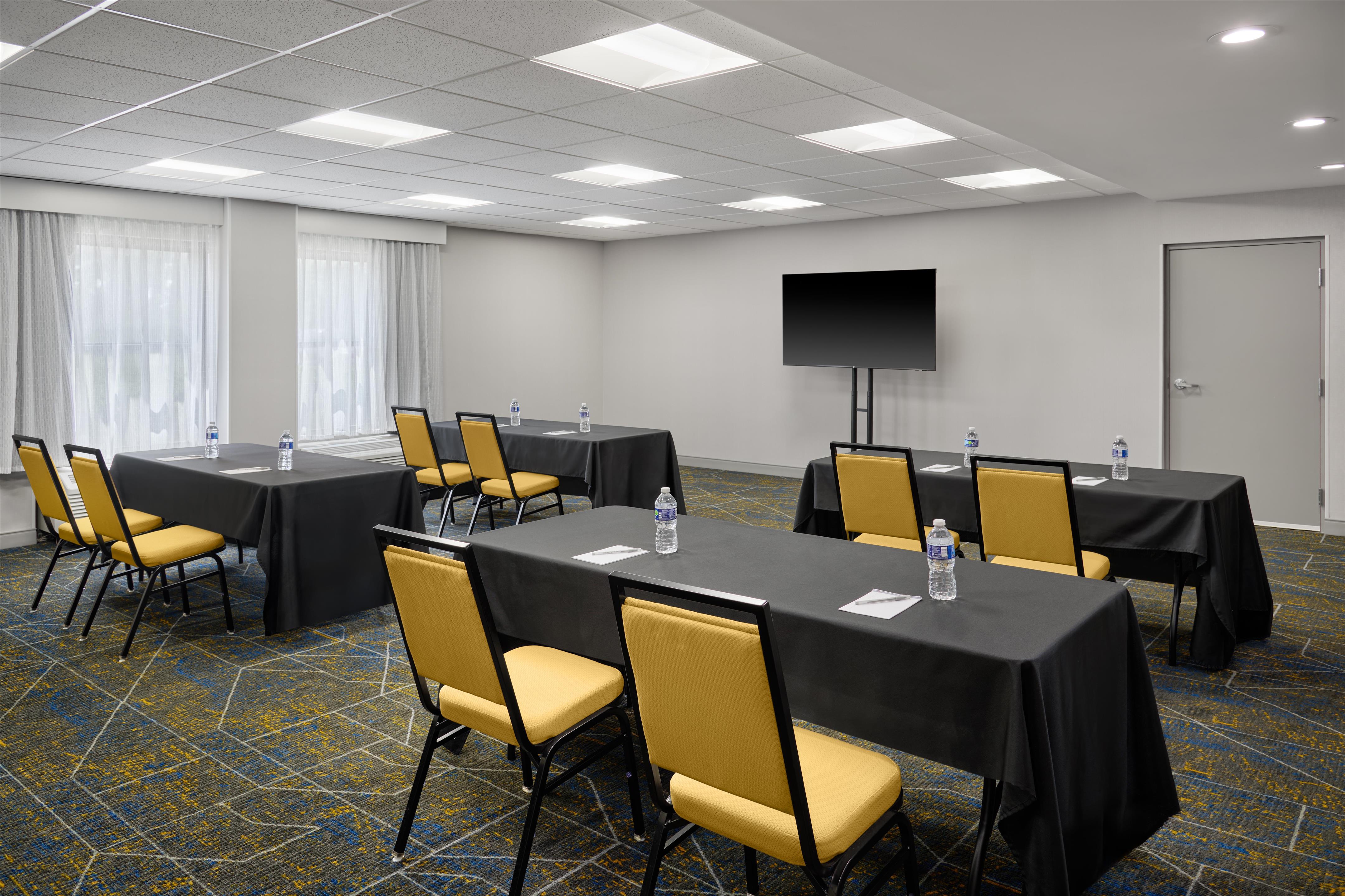 Meeting Room | Hampton Inn Lawrence