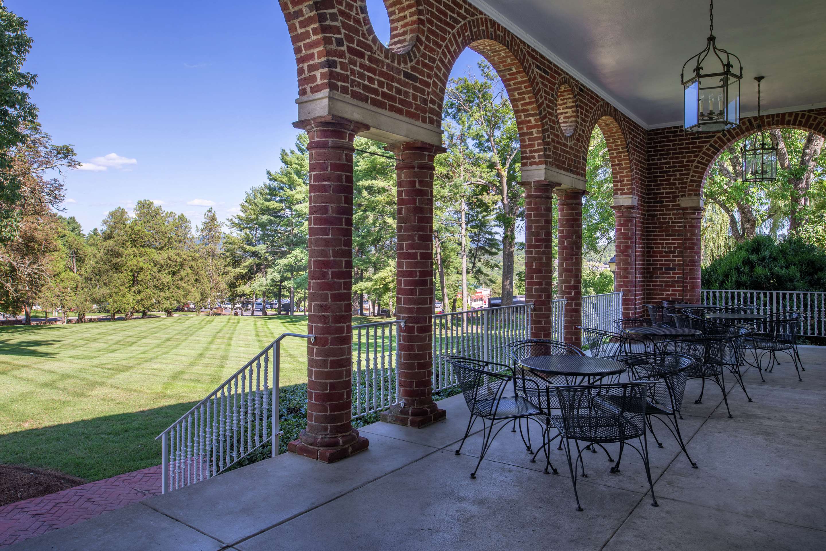 Exterior | Hampton Inn Lexington-Historic District