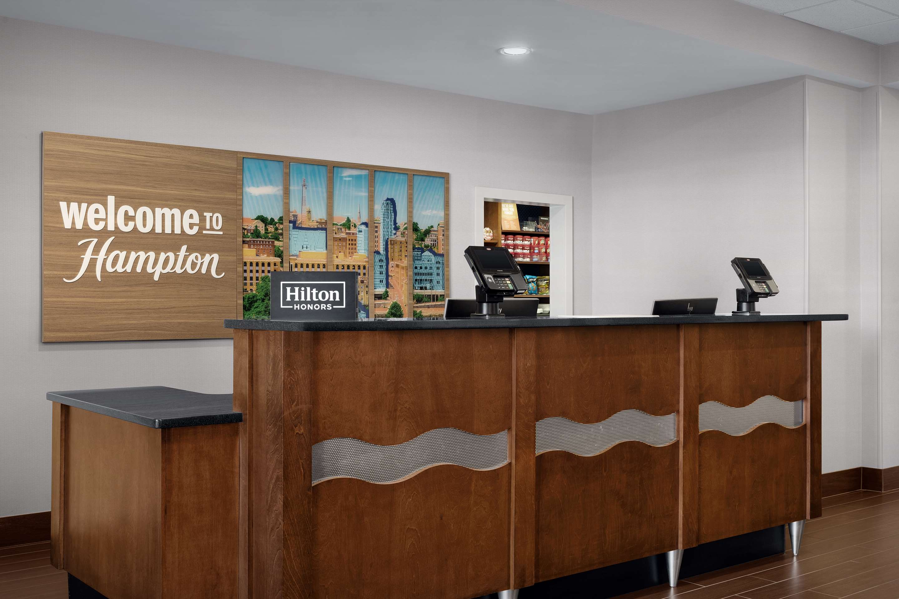 Reception | Hampton Inn & Suites Lynchburg