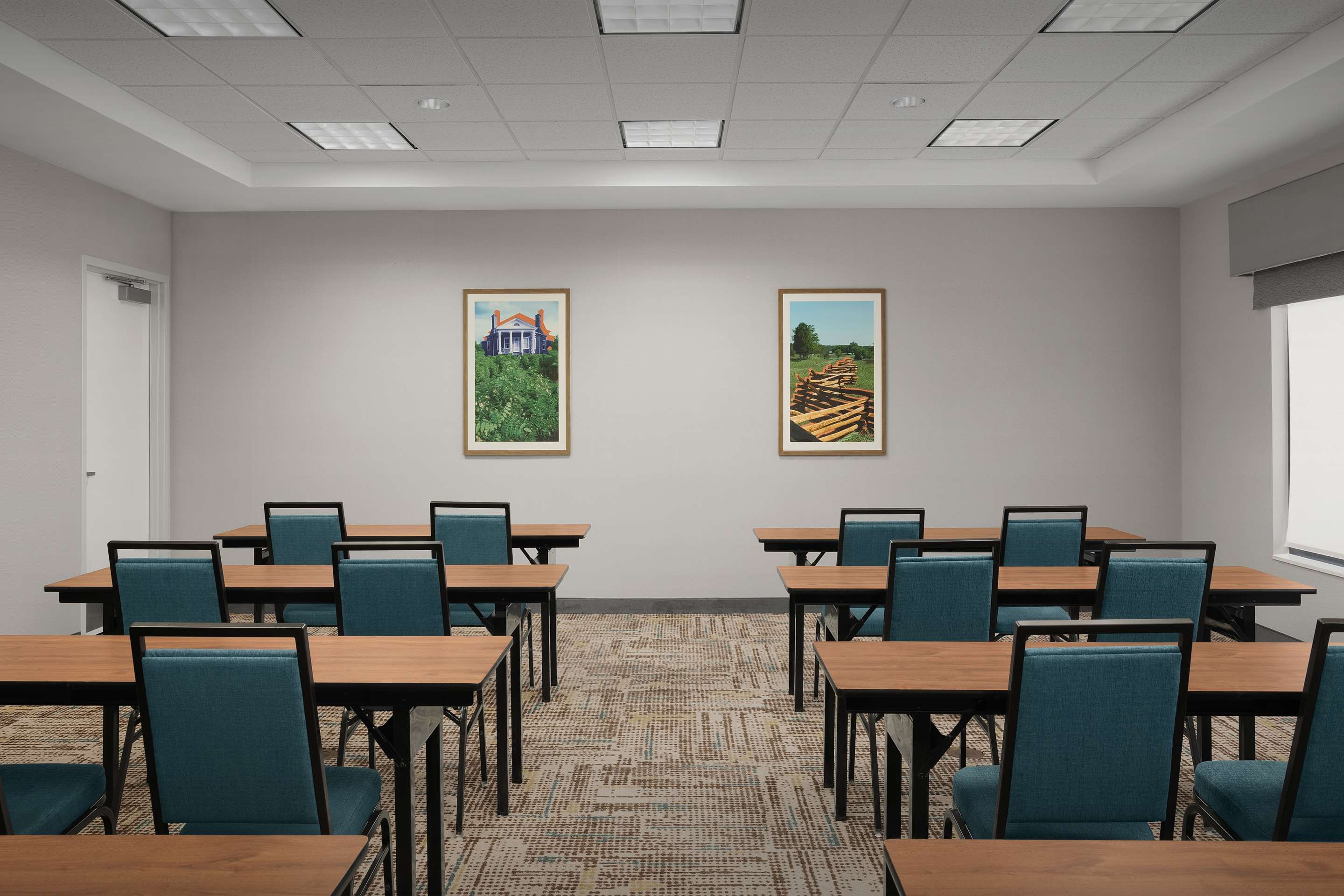 Meeting Room | Hampton Inn & Suites Lynchburg