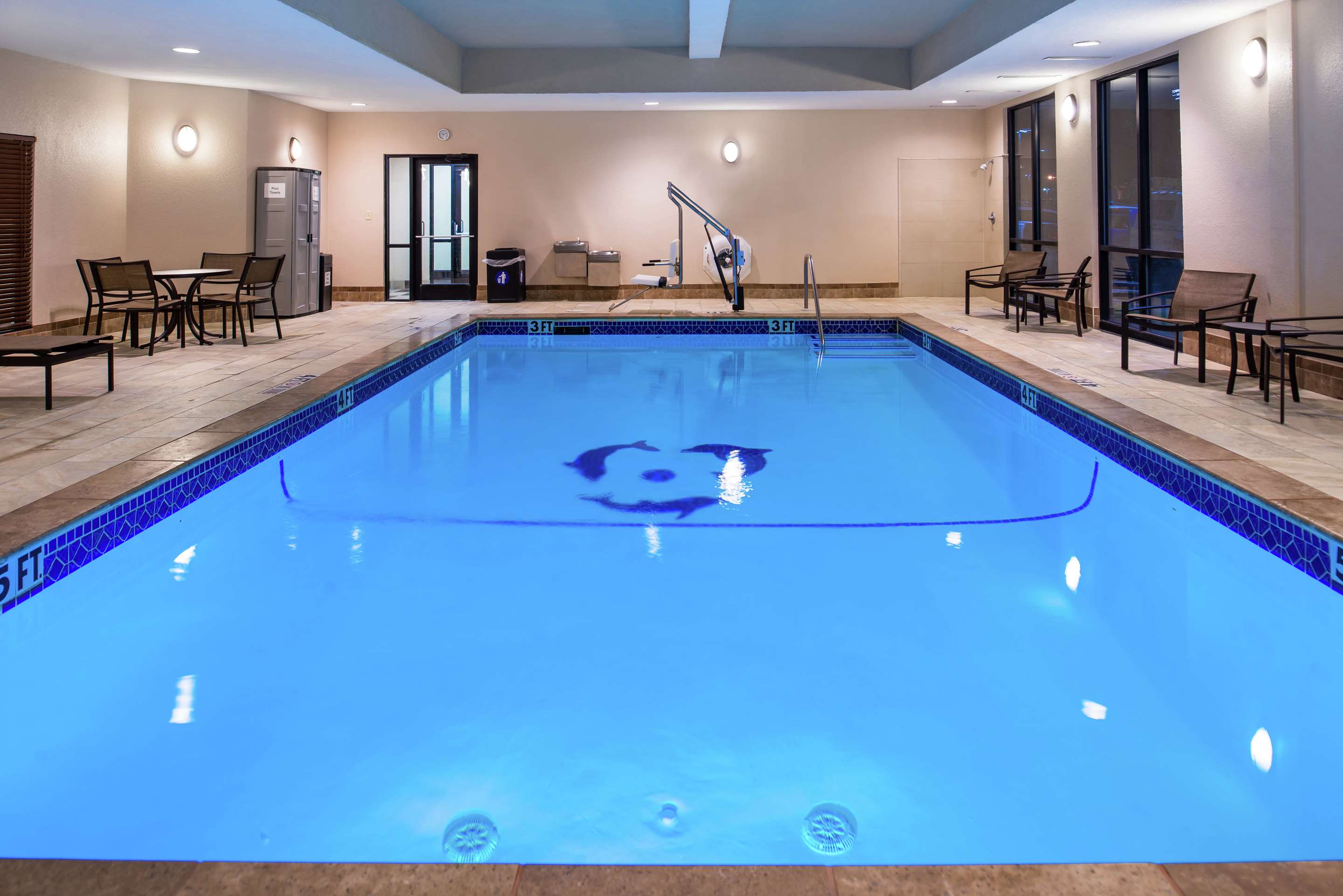 Pool | Hampton Inn & Suites Big Spring