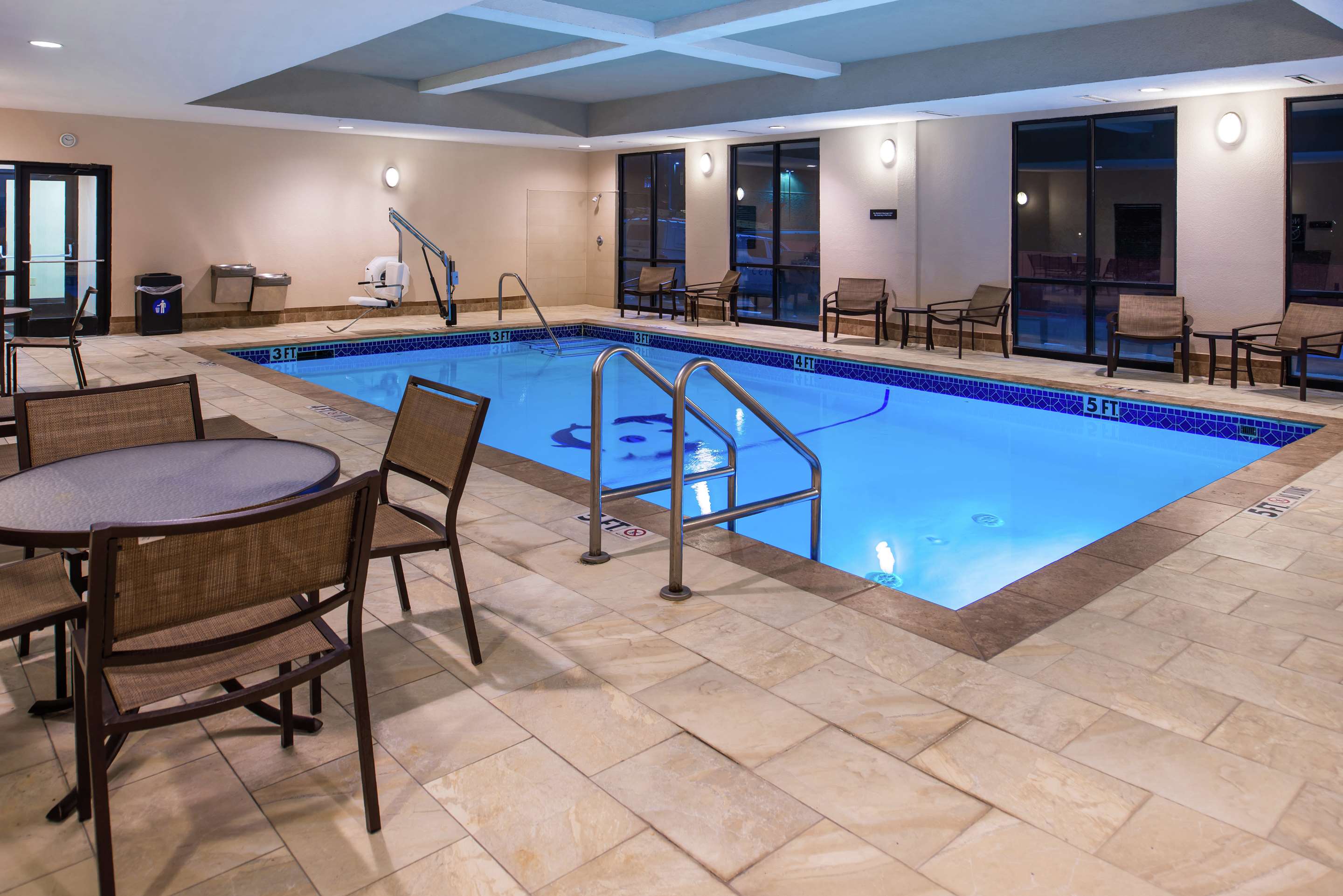 Pool | Hampton Inn & Suites Big Spring