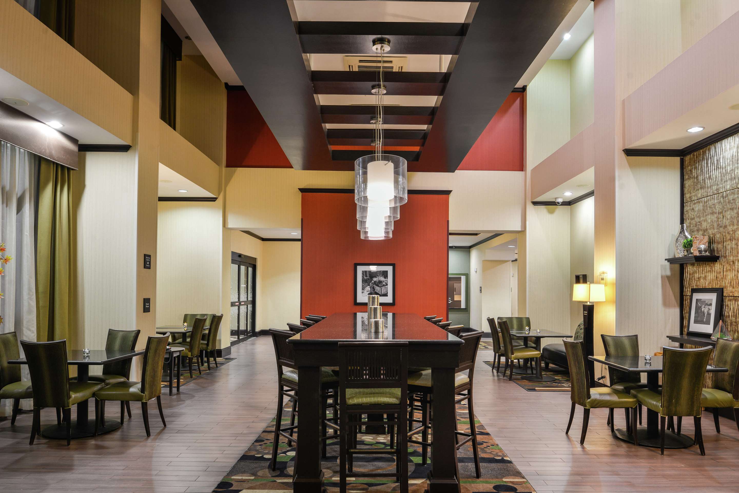 Breakfast Area | Hampton Inn & Suites Big Spring