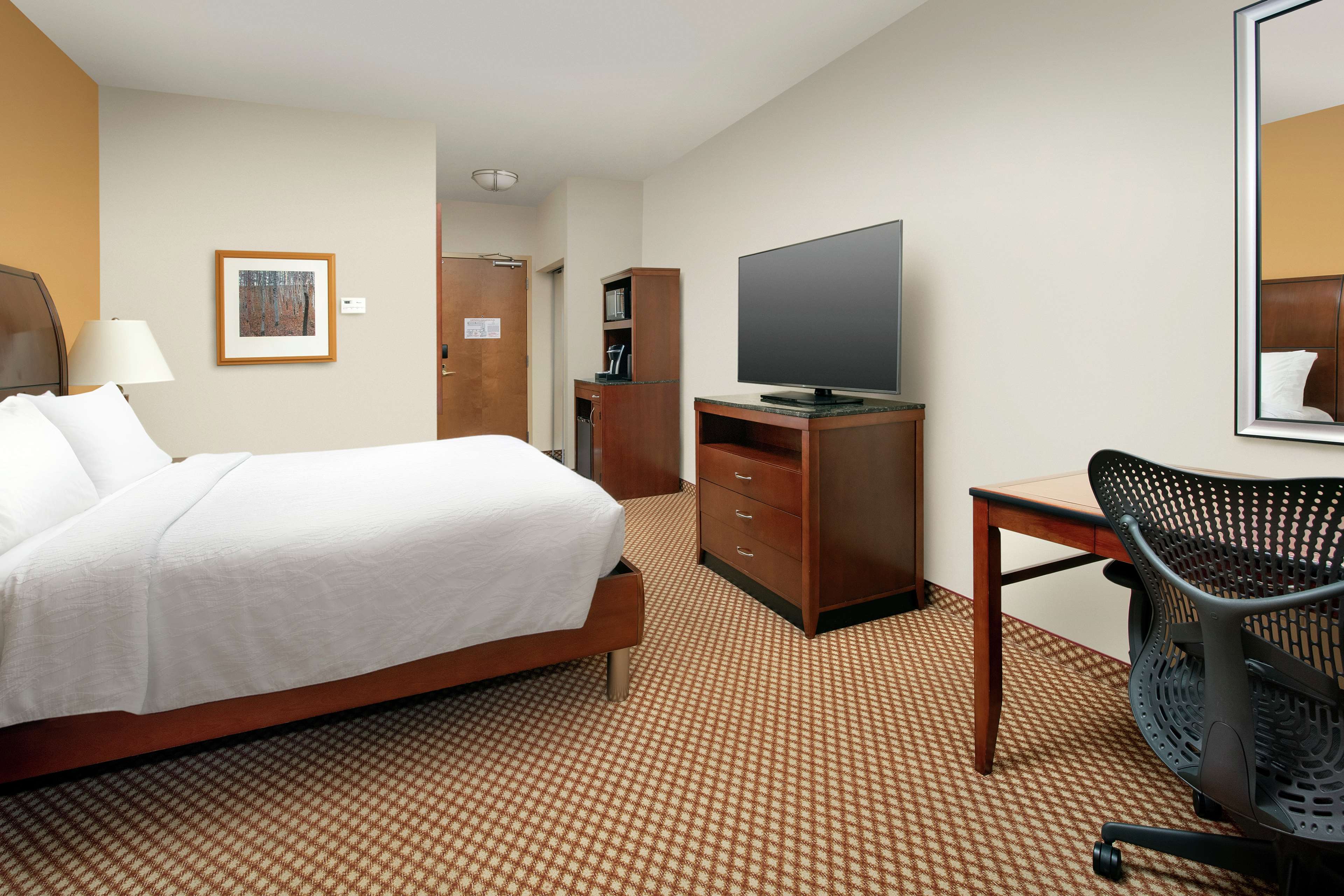 Hilton Garden Inn Odessa Room Type - 1 KING W DRINKS-SNACKS
