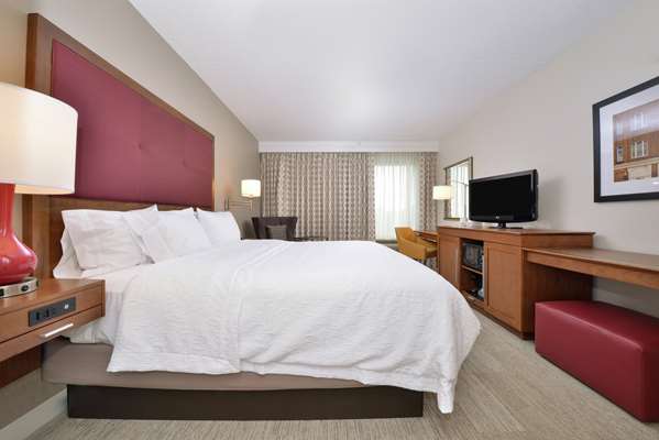  - Hampton Inn Martinsburg - I-81, Exit 12