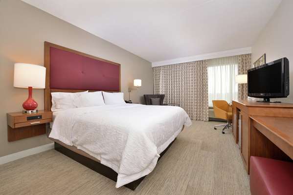  - Hampton Inn Martinsburg - I-81, Exit 12