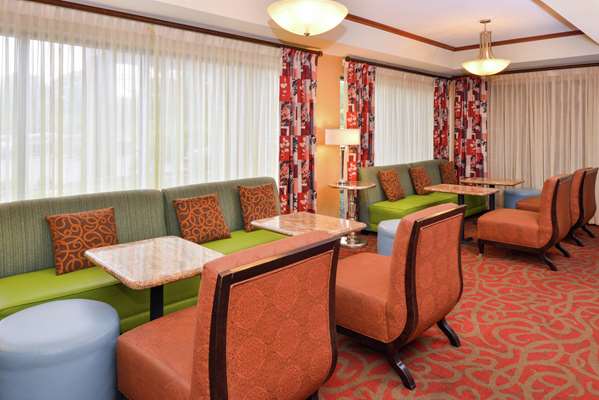  - Hampton Inn Martinsburg - I-81, Exit 12