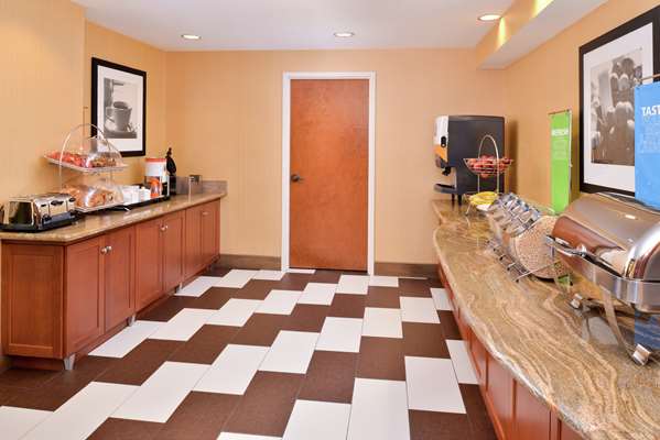 Restaurant - Hampton Inn Martinsburg - I-81, Exit 12