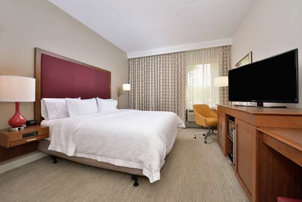  - Hampton Inn Martinsburg - I-81, Exit 12