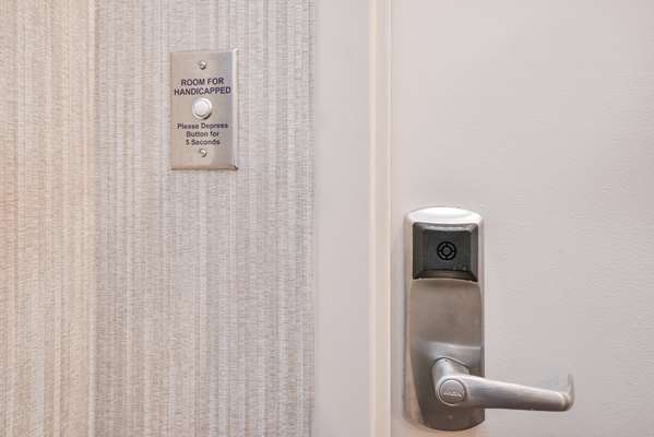  - Hampton Inn Martinsburg - I-81, Exit 12