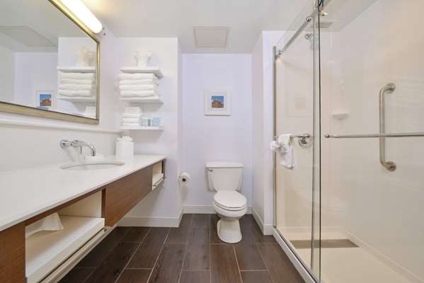  - Hampton Inn Martinsburg - I-81, Exit 12