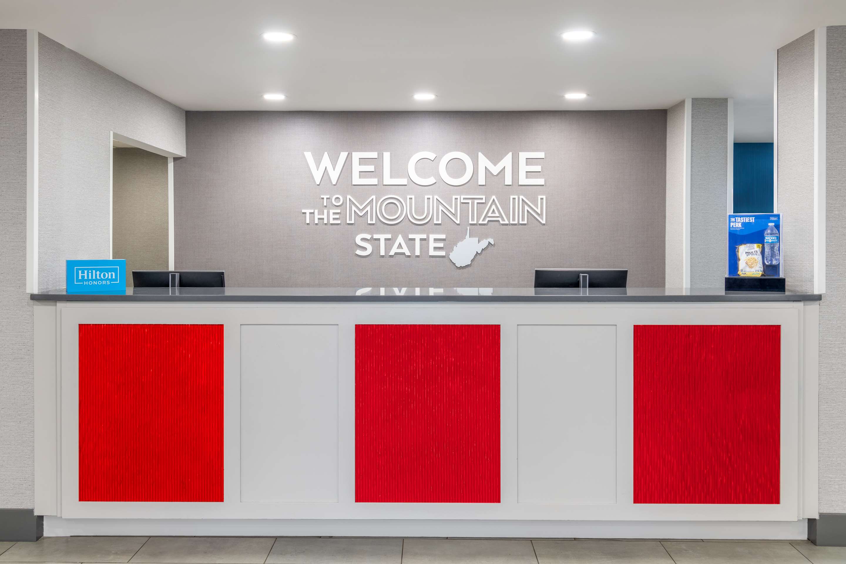 Reception | Hampton Inn Martinsburg