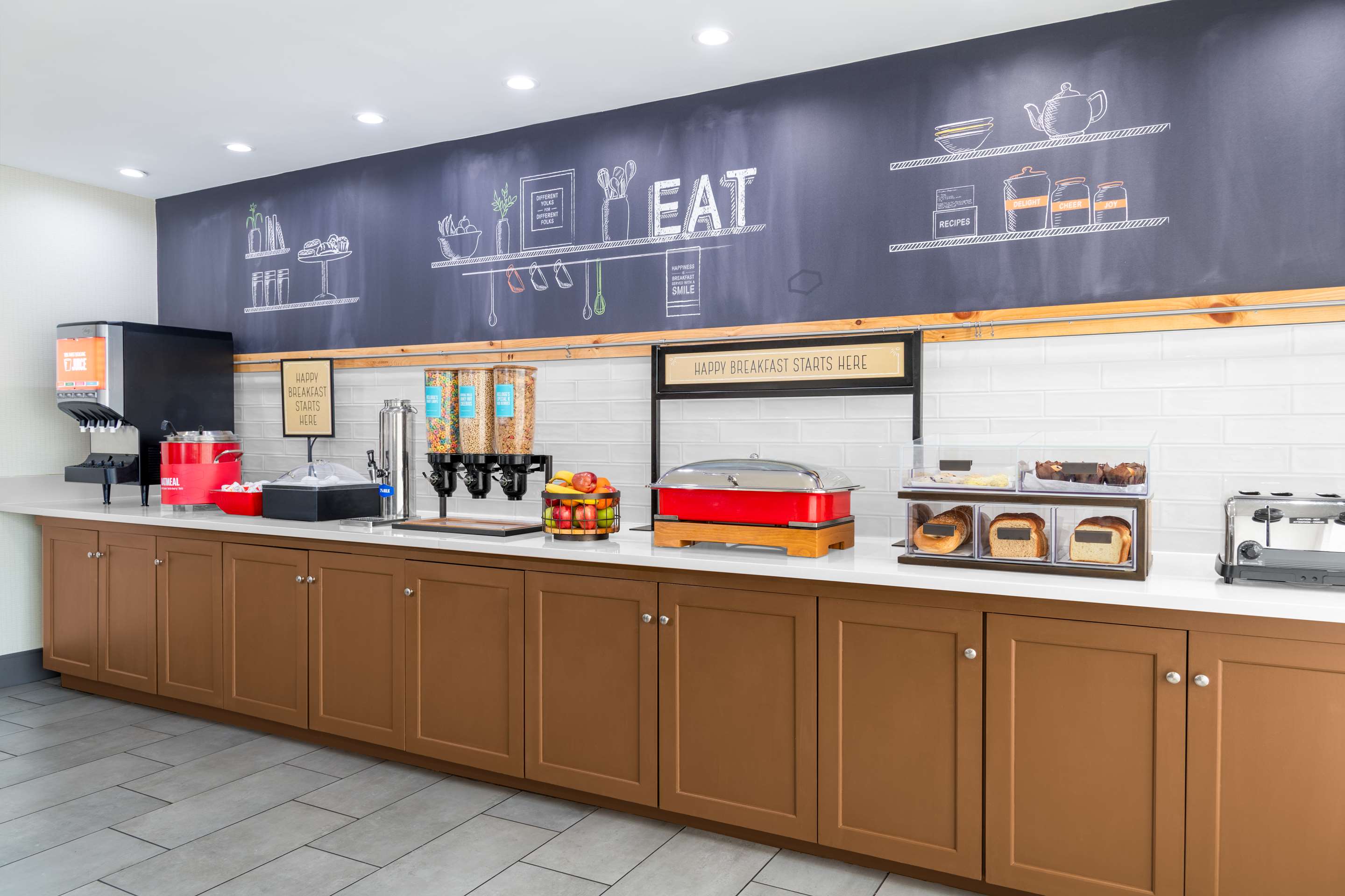 Breakfast Area | Hampton Inn Martinsburg