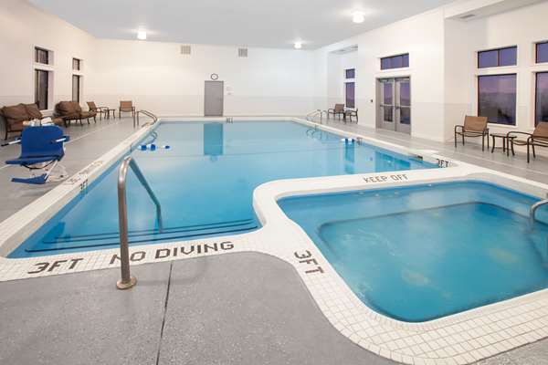 Pool - Hampton Inn Birch Run - I-75, Exit 136