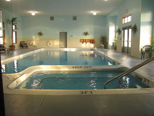 Pool - Hampton Inn Birch Run - I-75, Exit 136