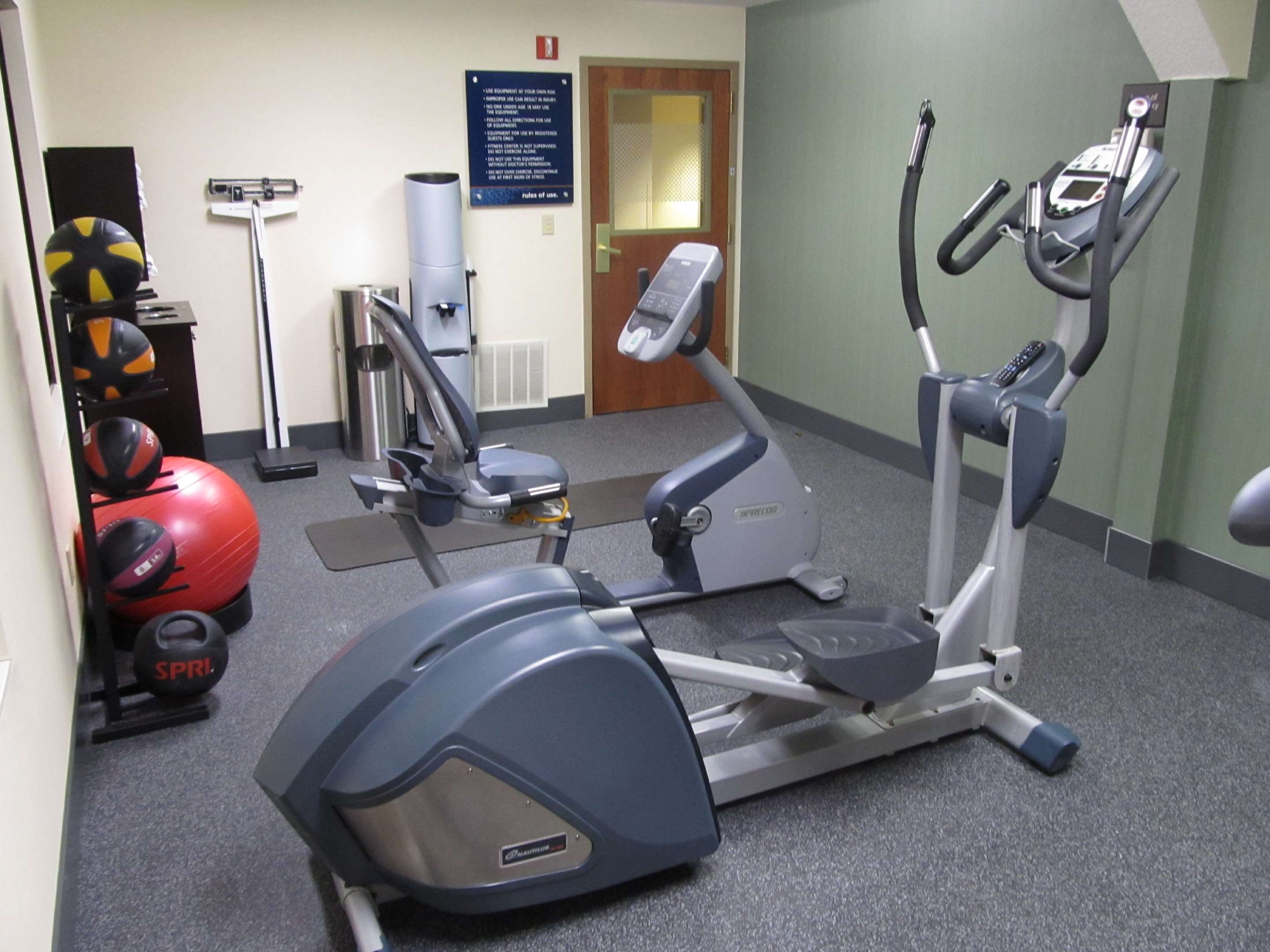 Health club fitness center gym | Hampton Inn Birch Run/Frankenmuth