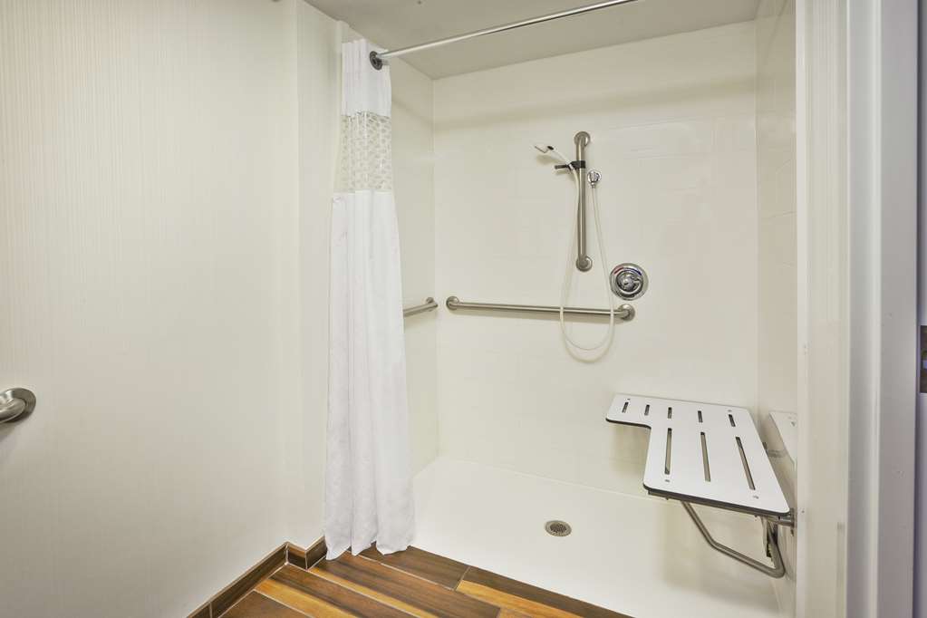 Hampton Inn by Hilton Birch Run/Frankenmuth - Tap to explore photos