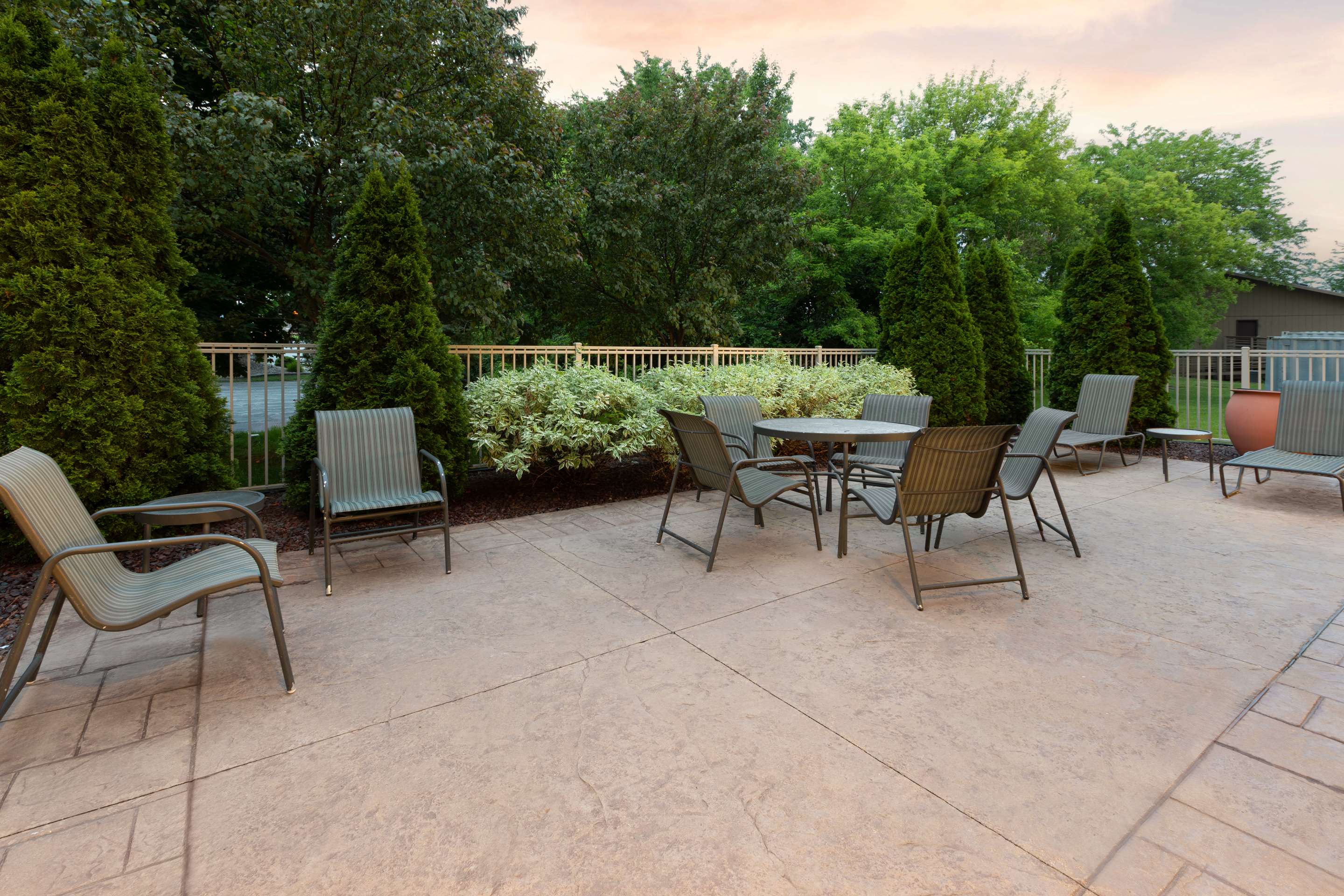 Exterior | Hampton Inn & Suites Saginaw