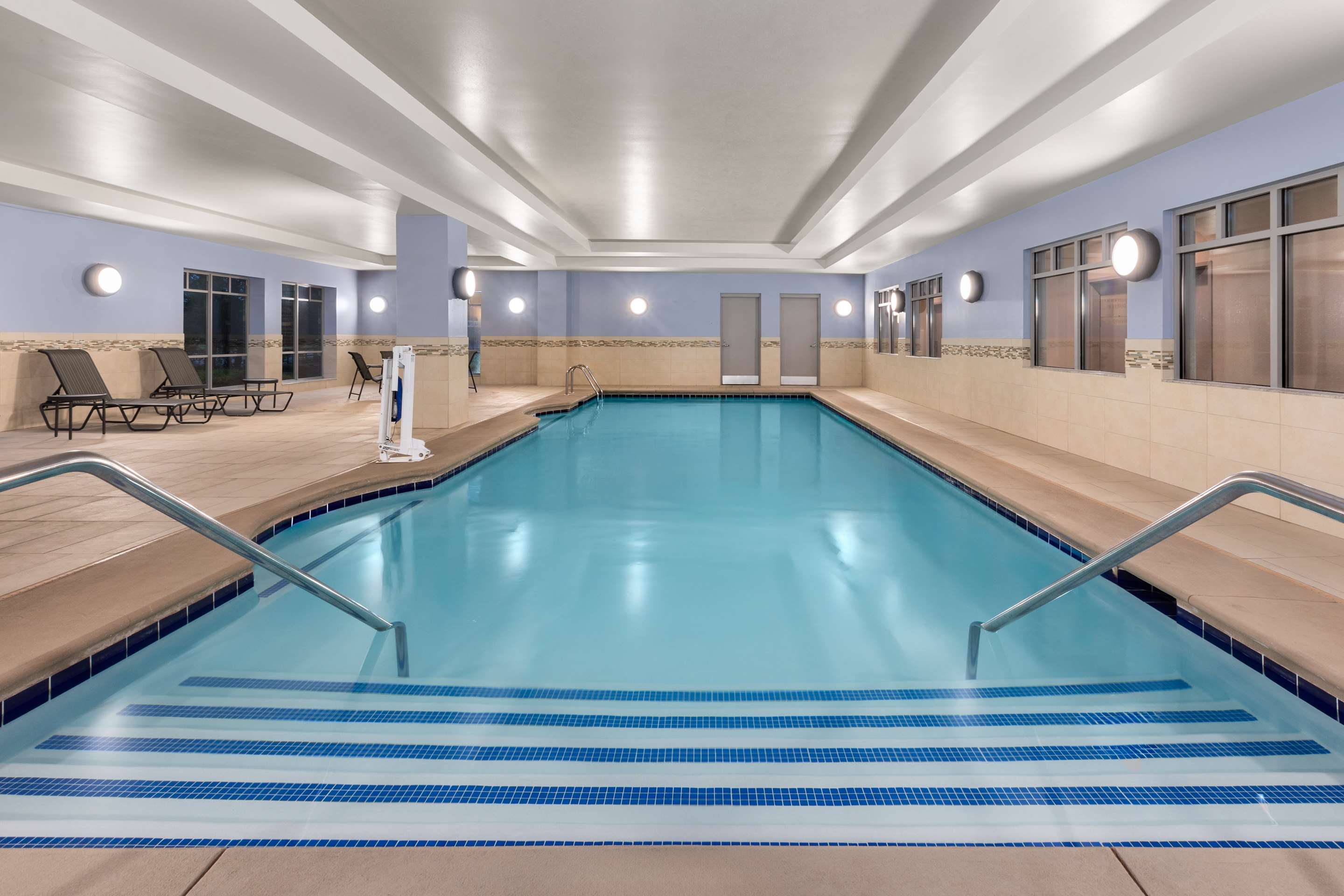 Pool | Hampton Inn & Suites Saginaw