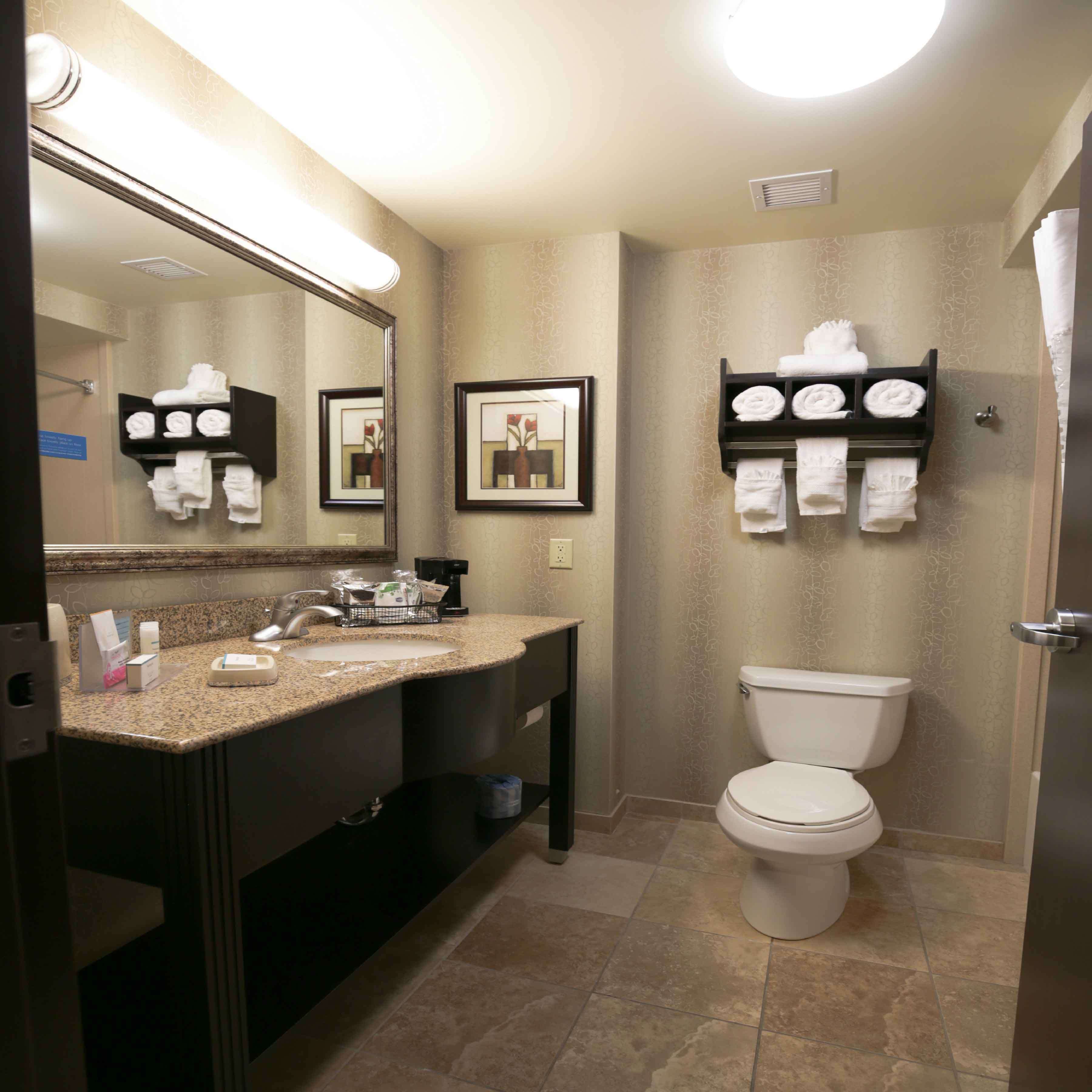 Hampton Inn & Suites by Hilton McAlester Room Type - 2QN MOB HEARING ACC TUB NS