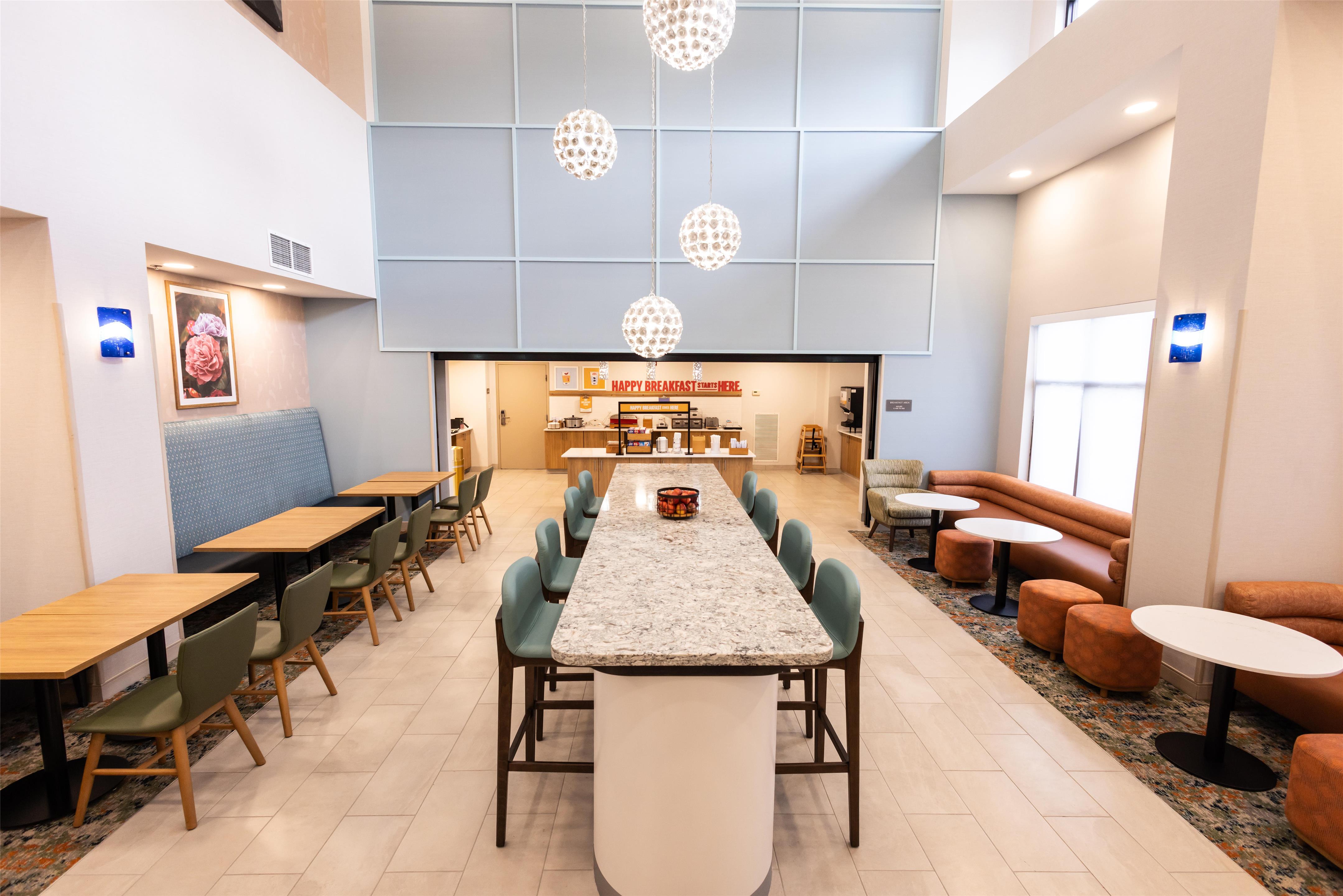 Lobby | Hampton Inn & Suites McComb