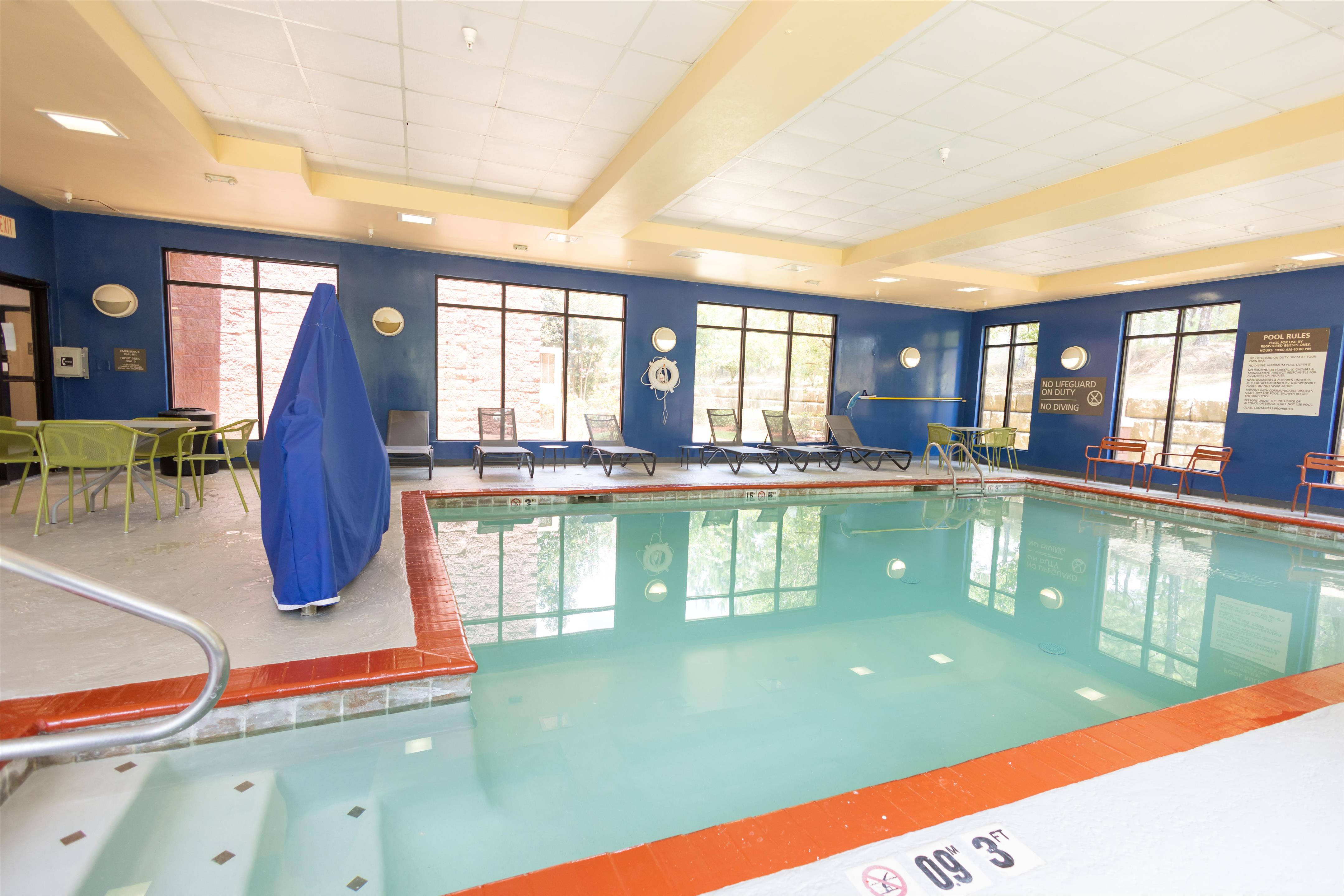 Pool | Hampton Inn & Suites McComb