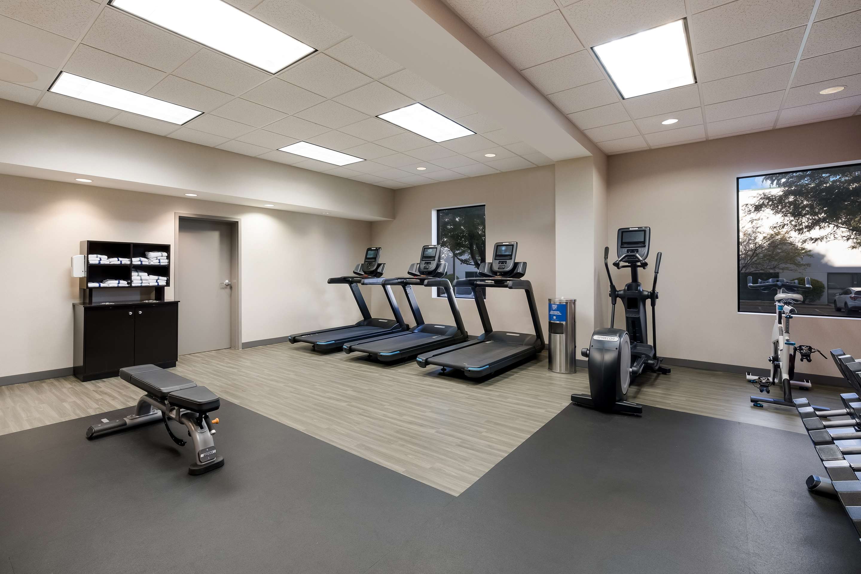 Health club fitness center gym | Hampton Inn McHenry