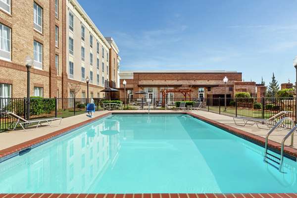 Pool - Homewood Suites by Hilton North Macon - I-75, Exit 172