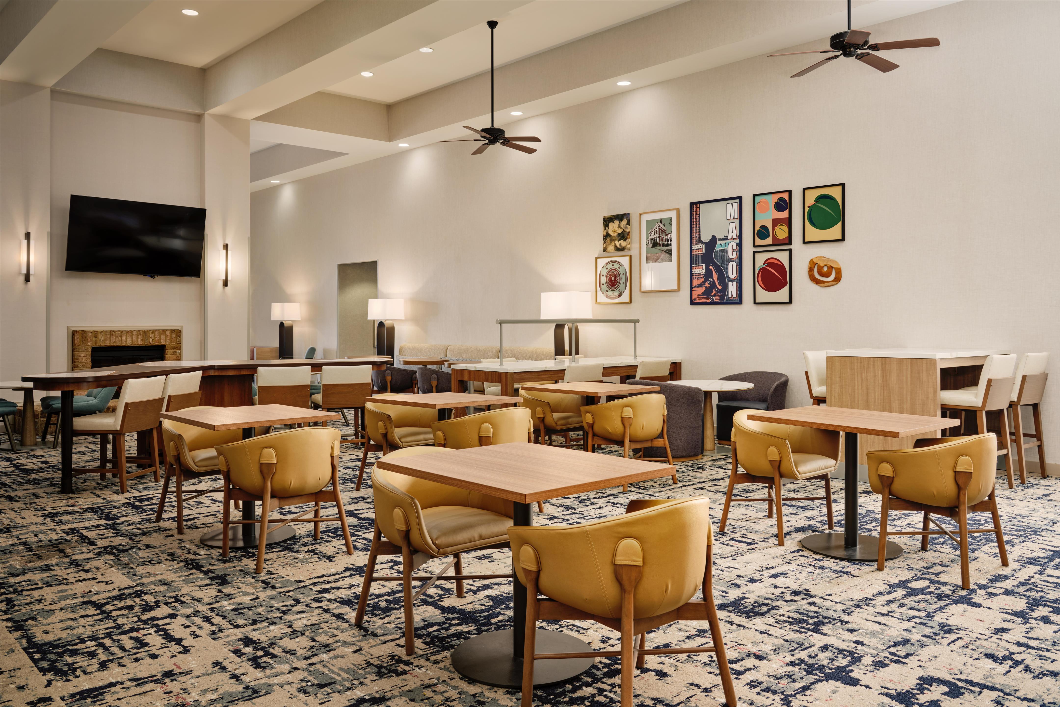 Breakfast Area | Homewood Suites by Hilton Macon-North