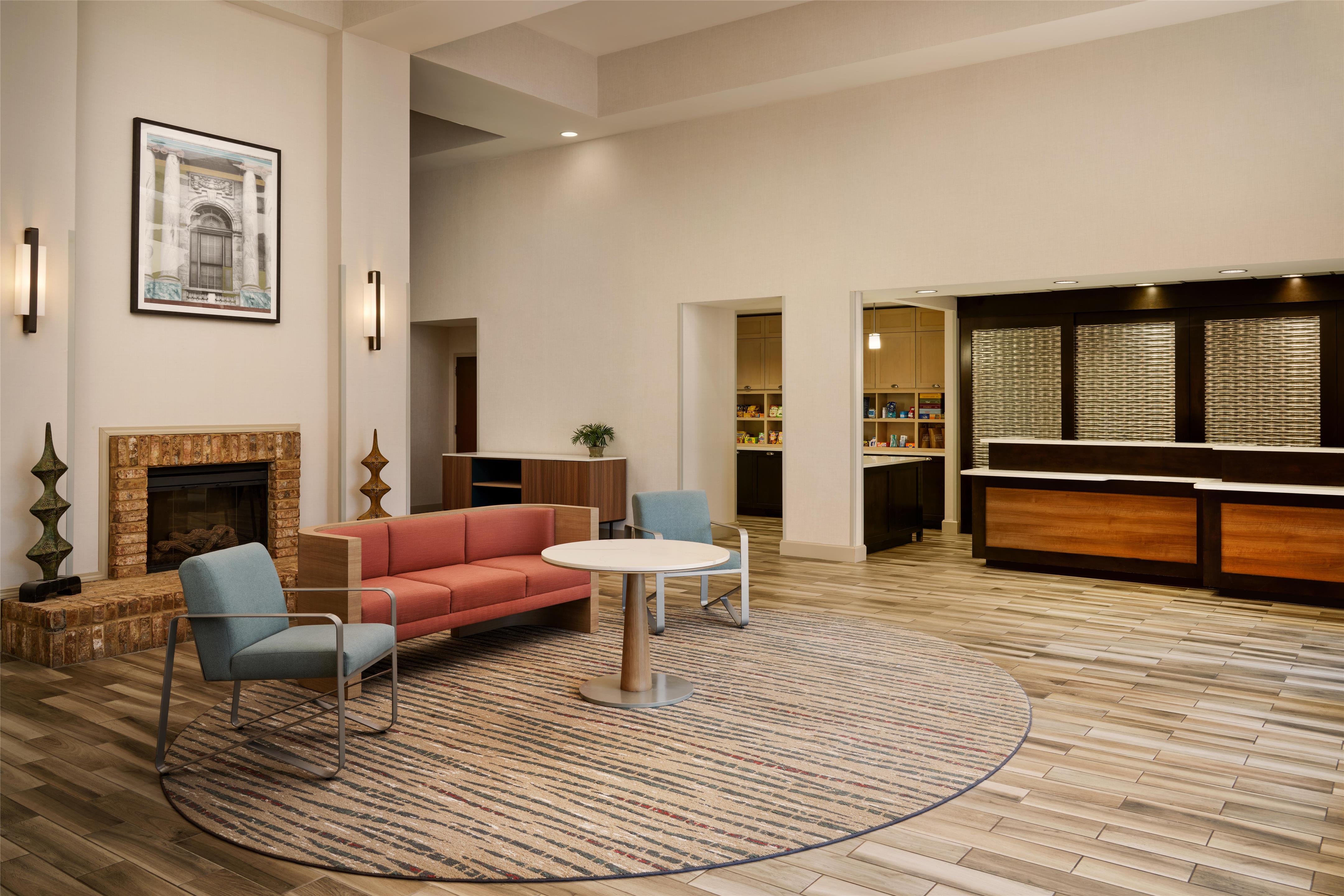 Lobby | Homewood Suites by Hilton Macon-North