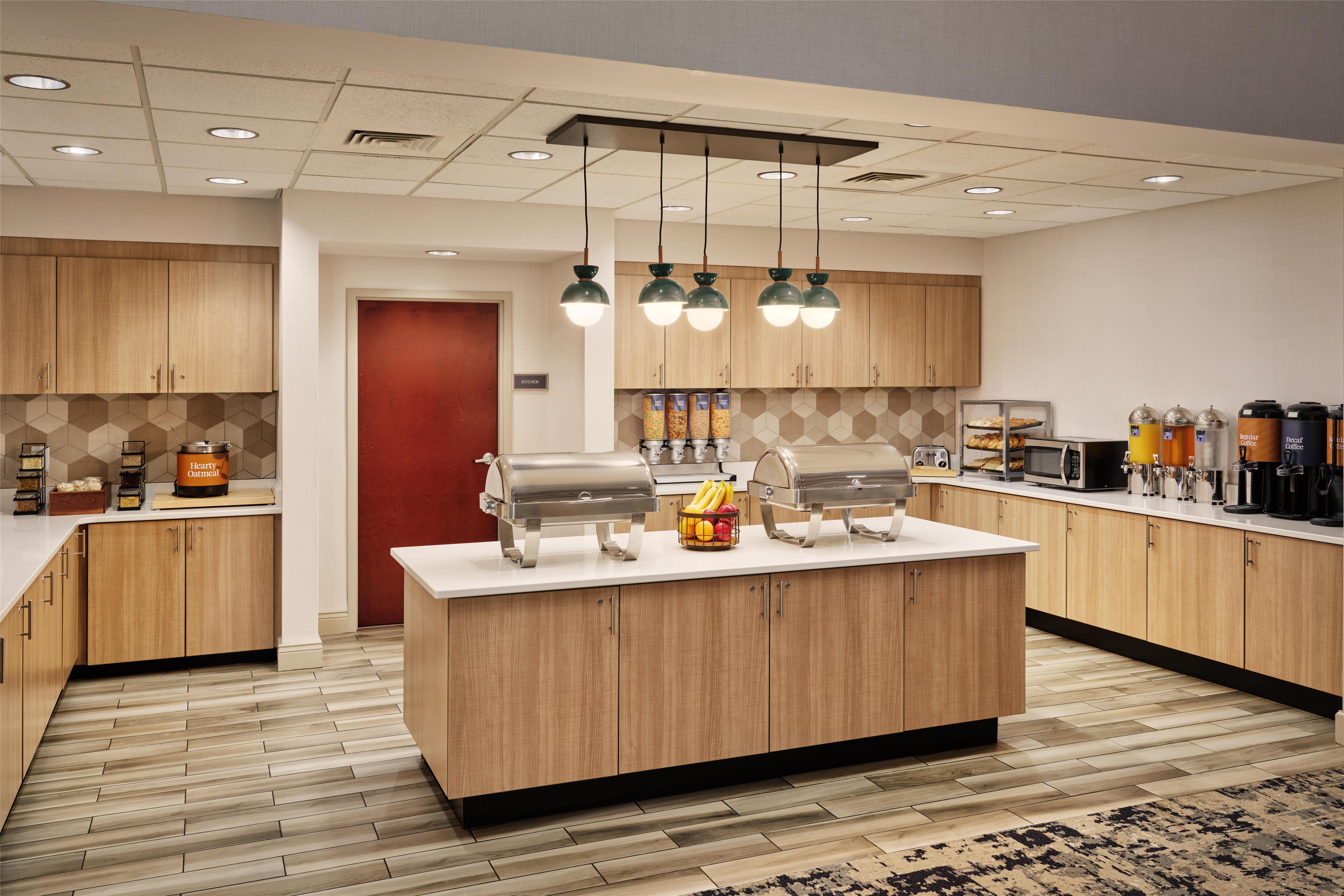 Breakfast Area | Homewood Suites by Hilton Macon-North