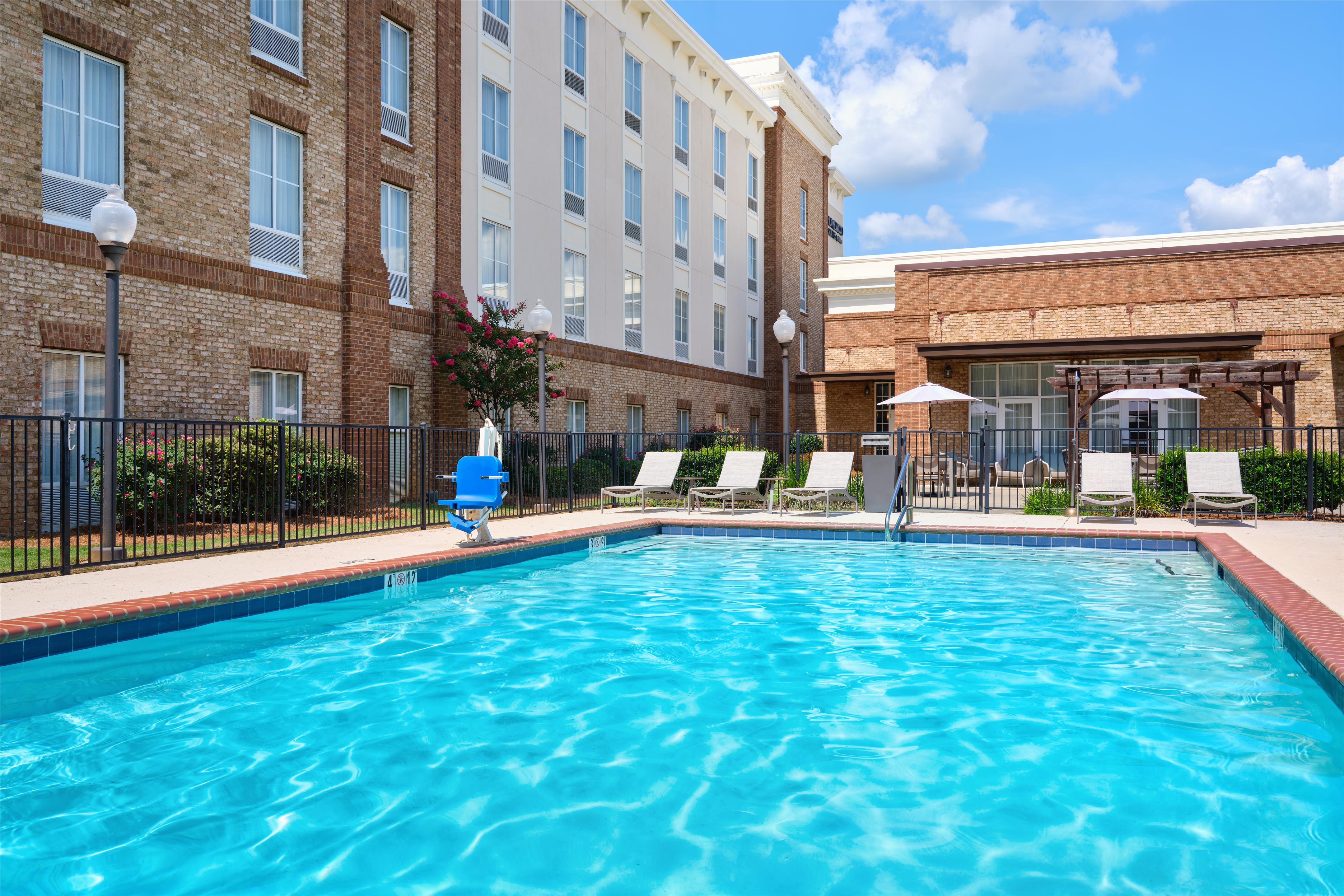Pool | Homewood Suites by Hilton Macon-North