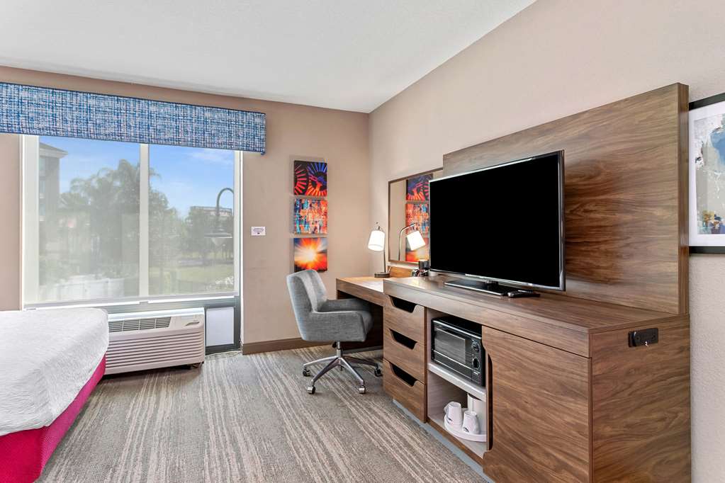 Hampton Inn & Suites by Hilton Orlando-Apopka Room Type - 2 QNS ACCESSIBLE W TUB NS