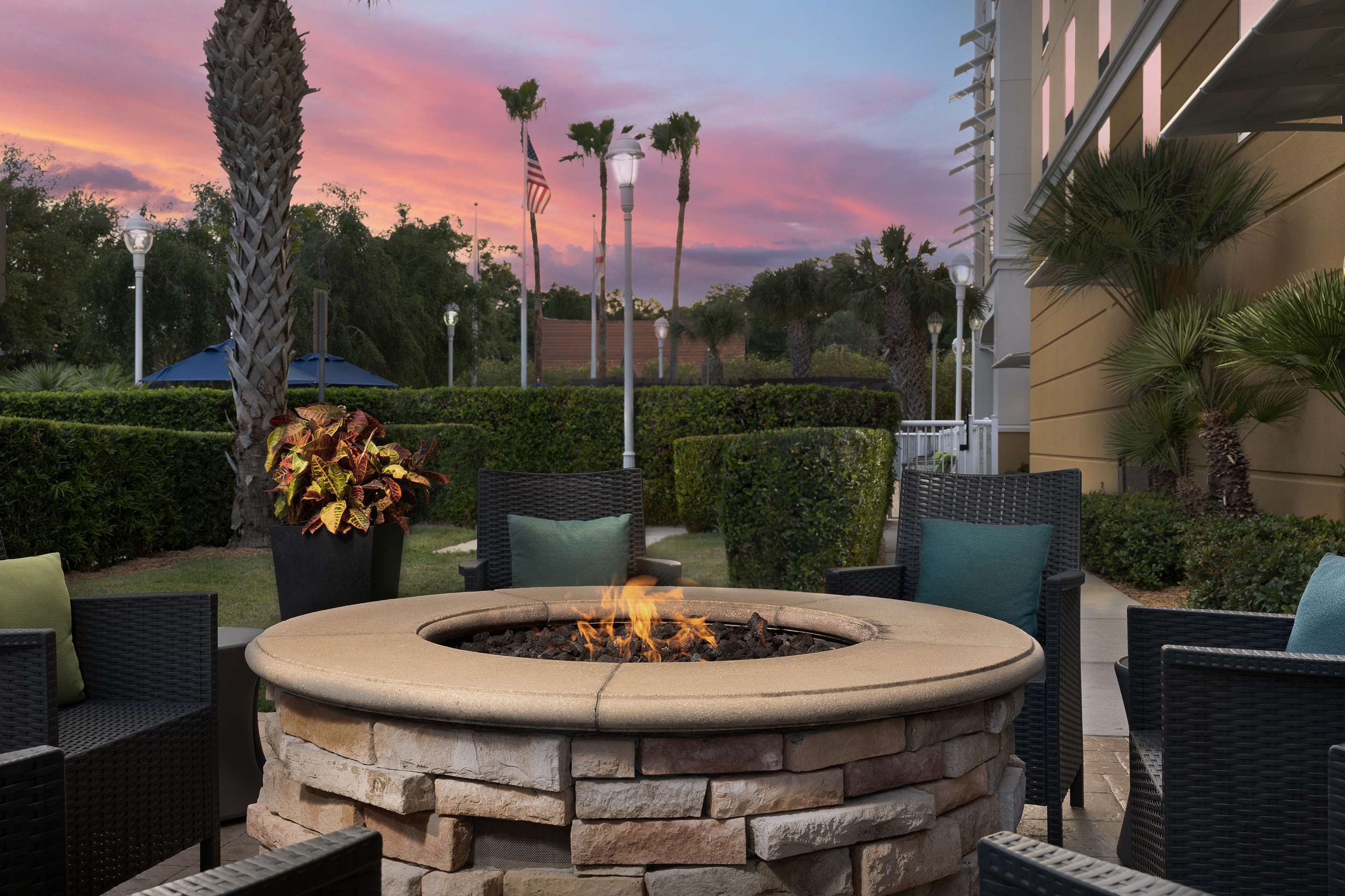 Exterior | Hampton Inn & Suites Orlando North Altamonte Springs
