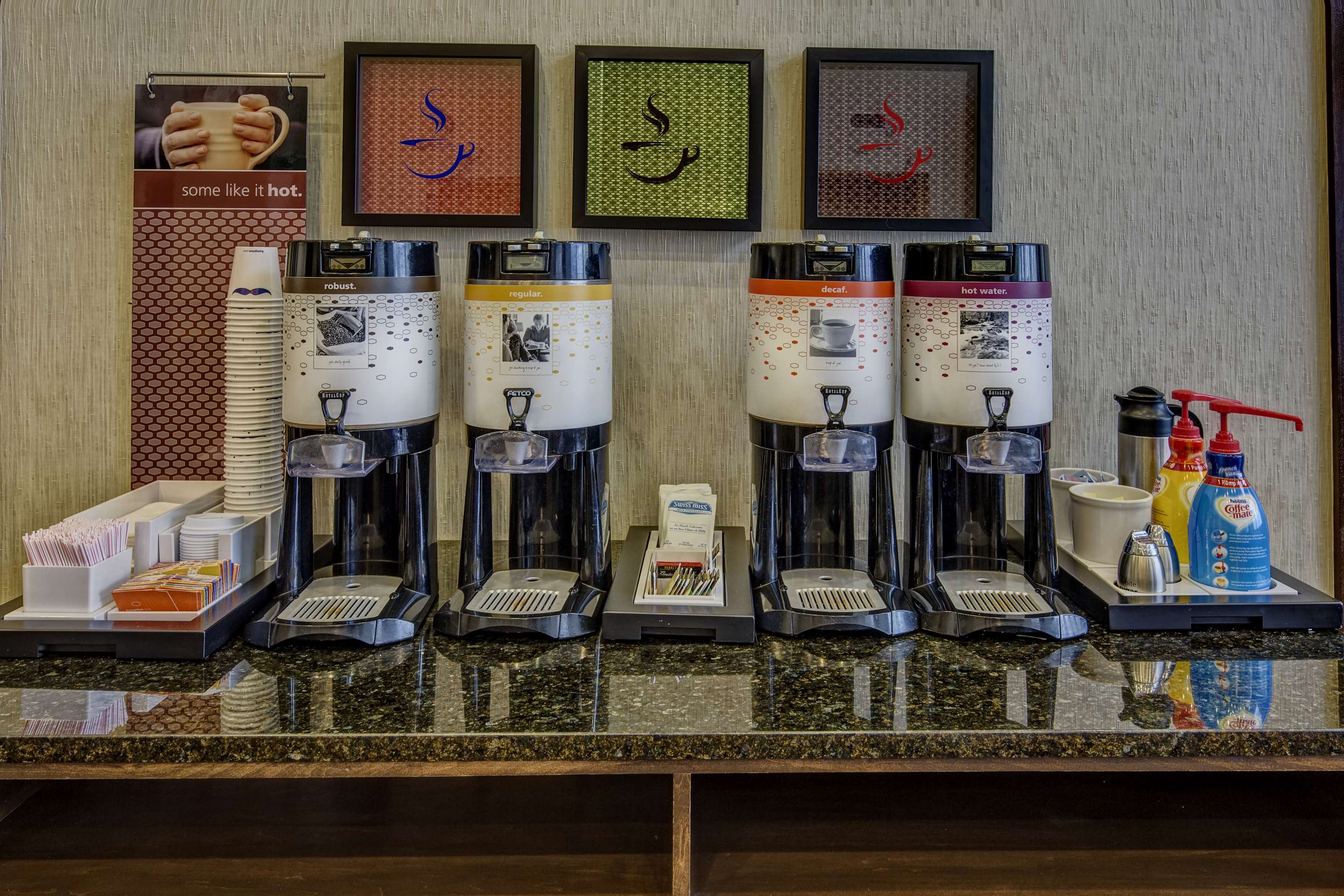 Breakfast Area | Hampton Inn & Suites Clermont