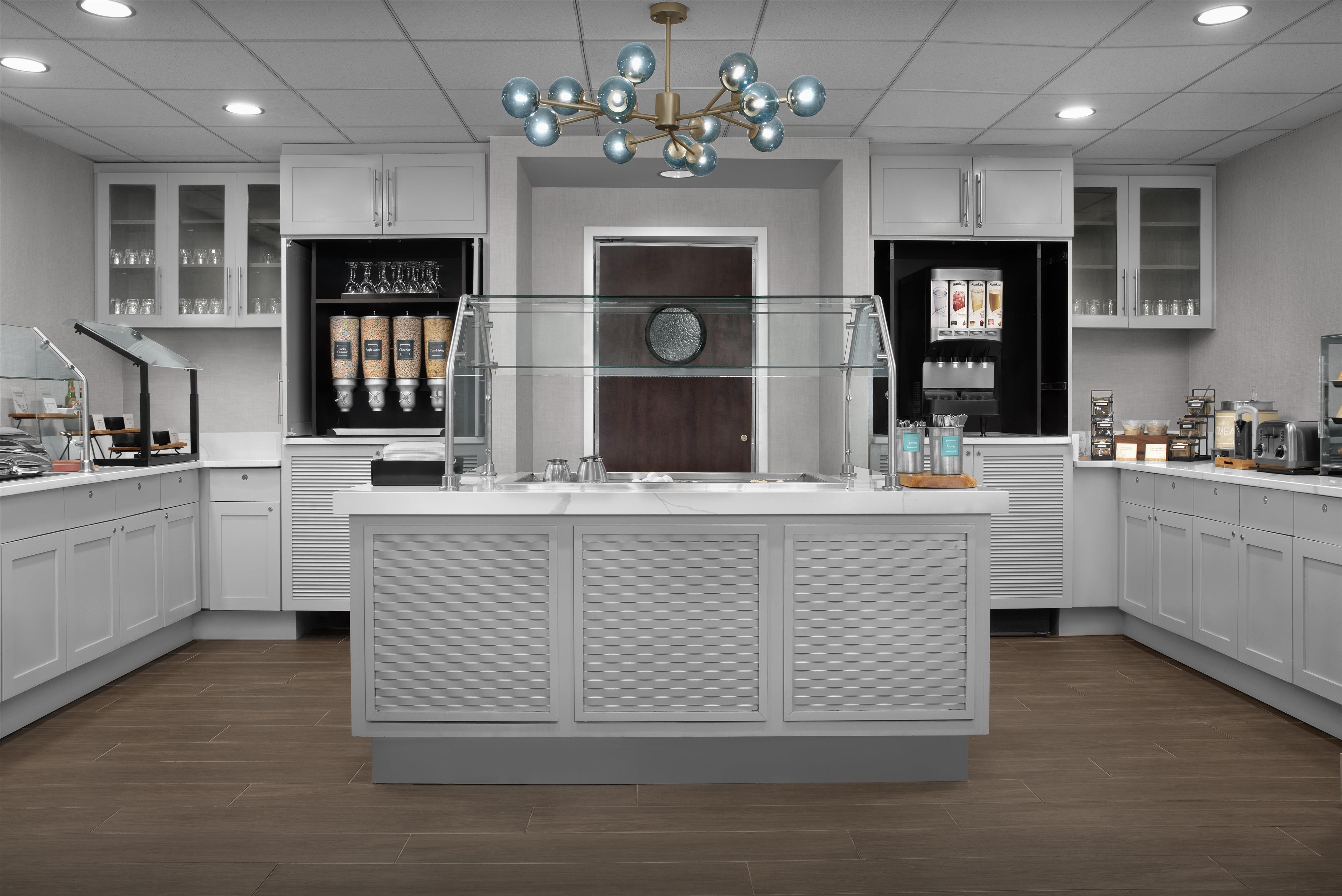 Breakfast Area | Homewood Suites by Hilton Orlando Airport